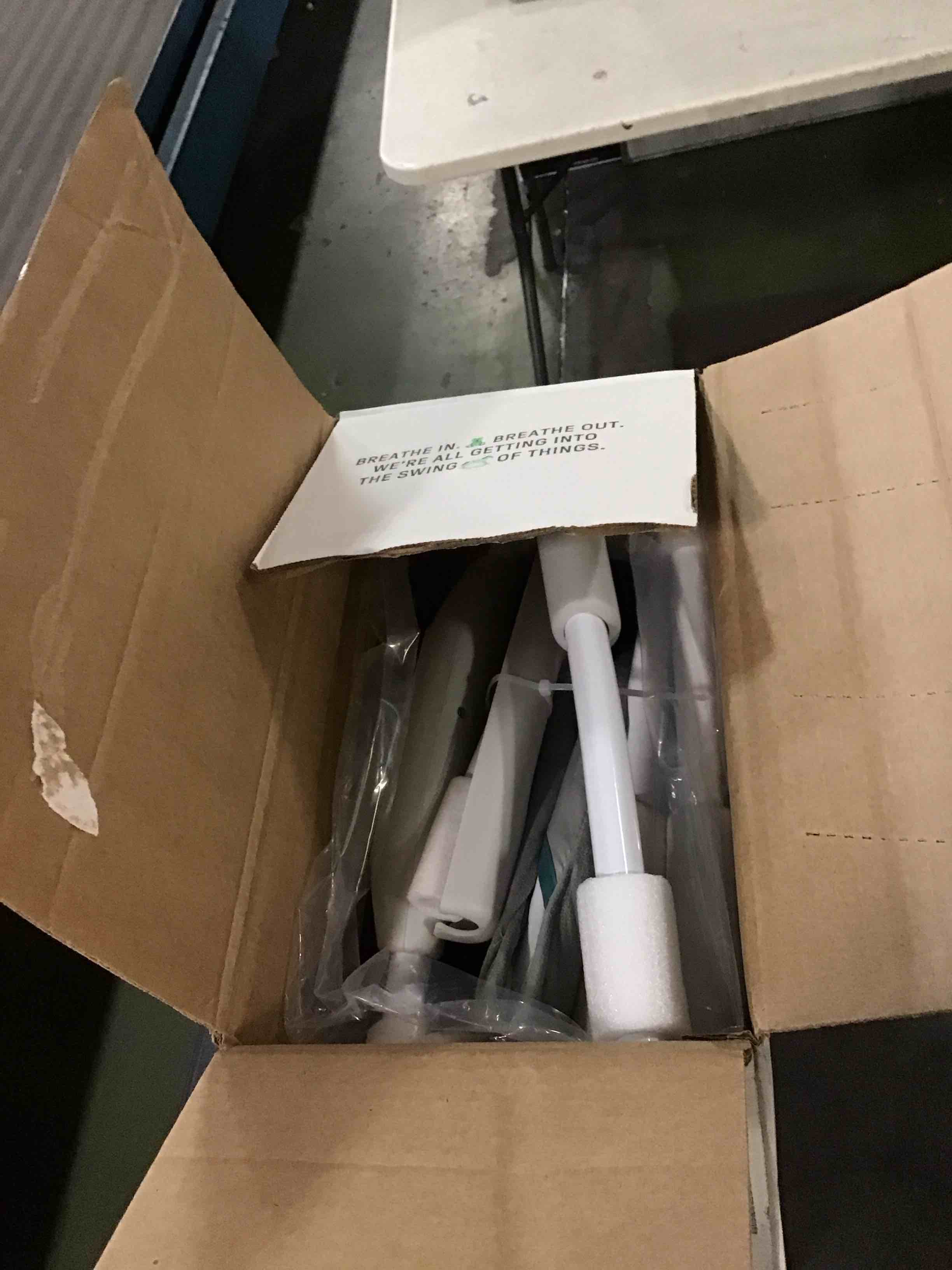 https://s3.amazonaws.com/lotting-images-prod/bidfta/BLU6648695_1719894369896.jpeg