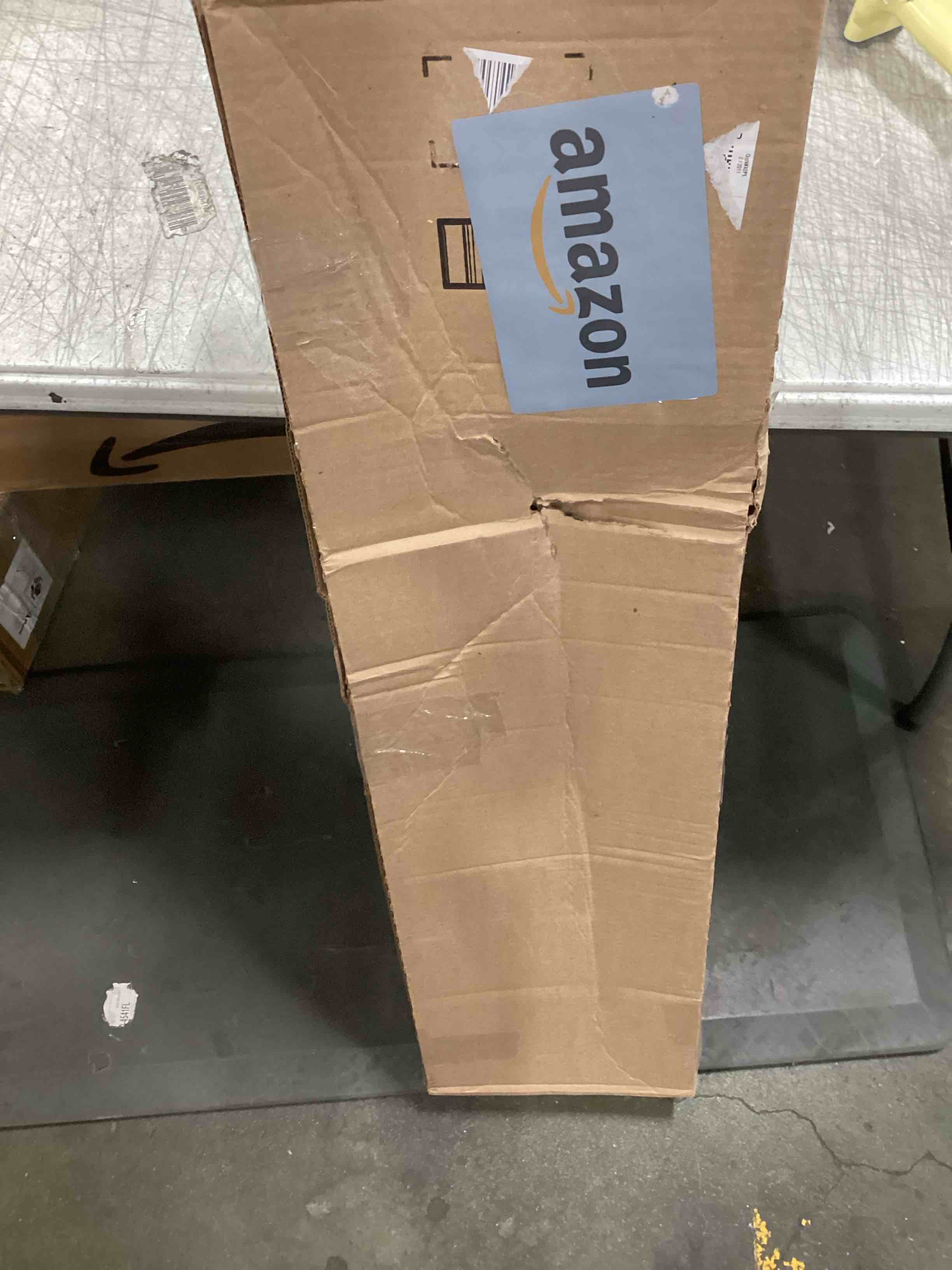 https://s3.amazonaws.com/lotting-images-prod/bidfta/BLU6649337_1720829459584.jpeg