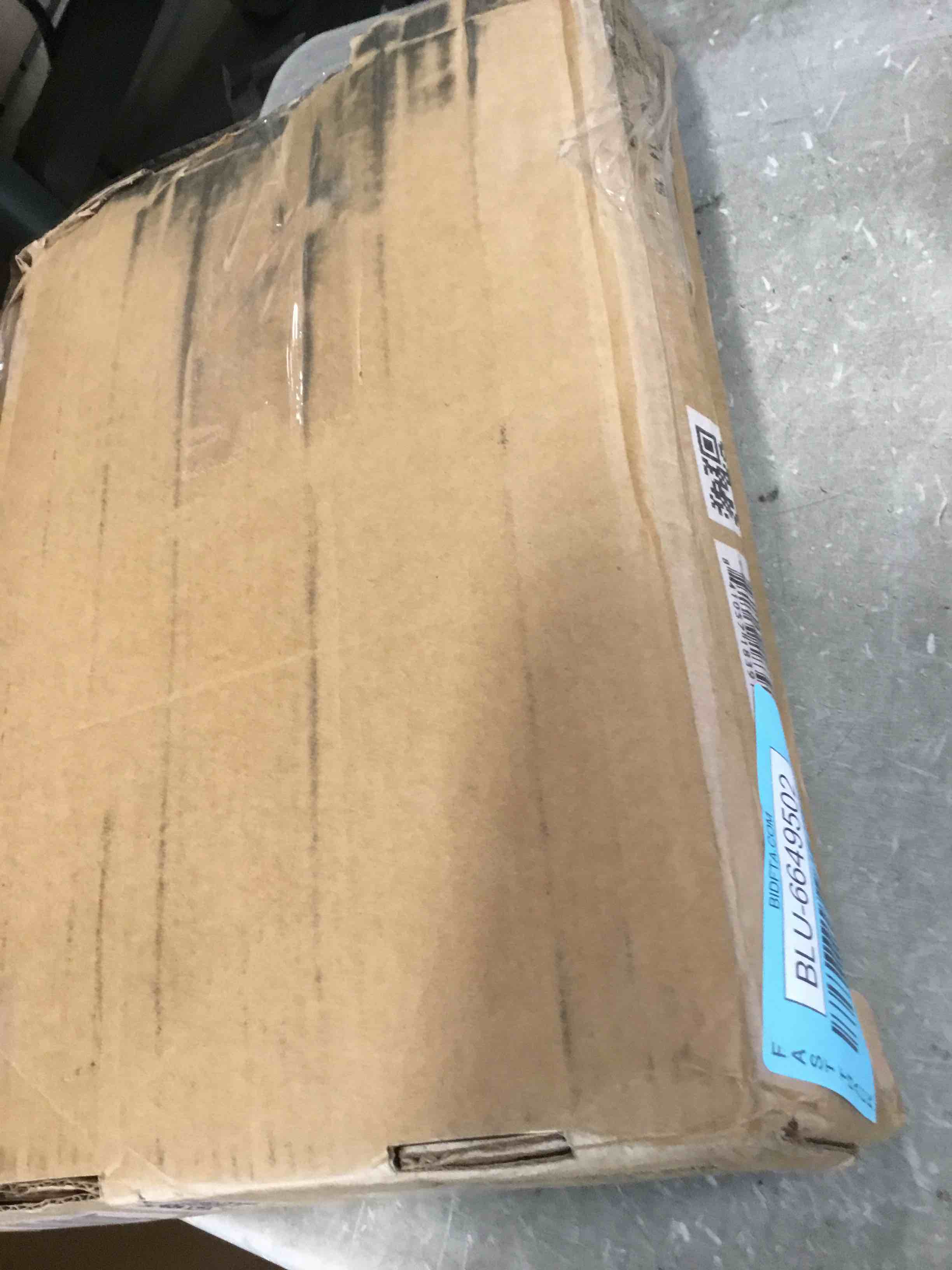 https://s3.amazonaws.com/lotting-images-prod/bidfta/BLU6649502_1722517802741.jpeg