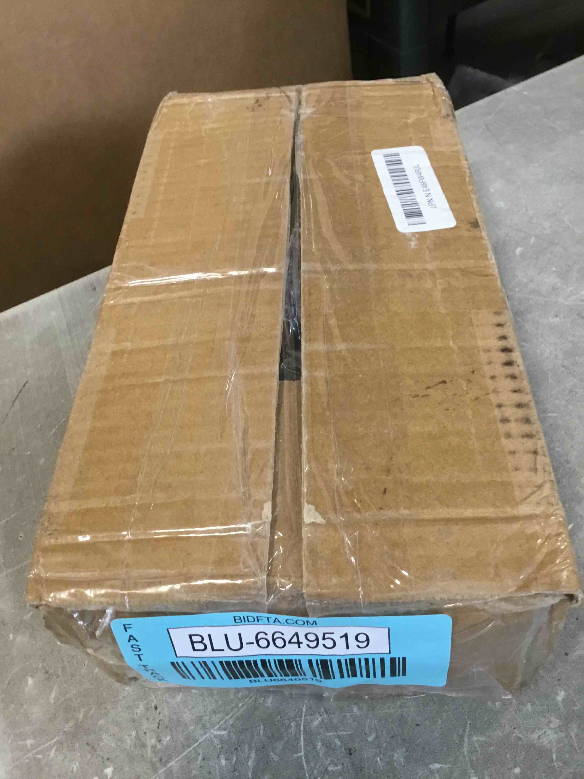 https://s3.amazonaws.com/lotting-images-prod/bidfta/BLU6649519_1722518859224.jpeg