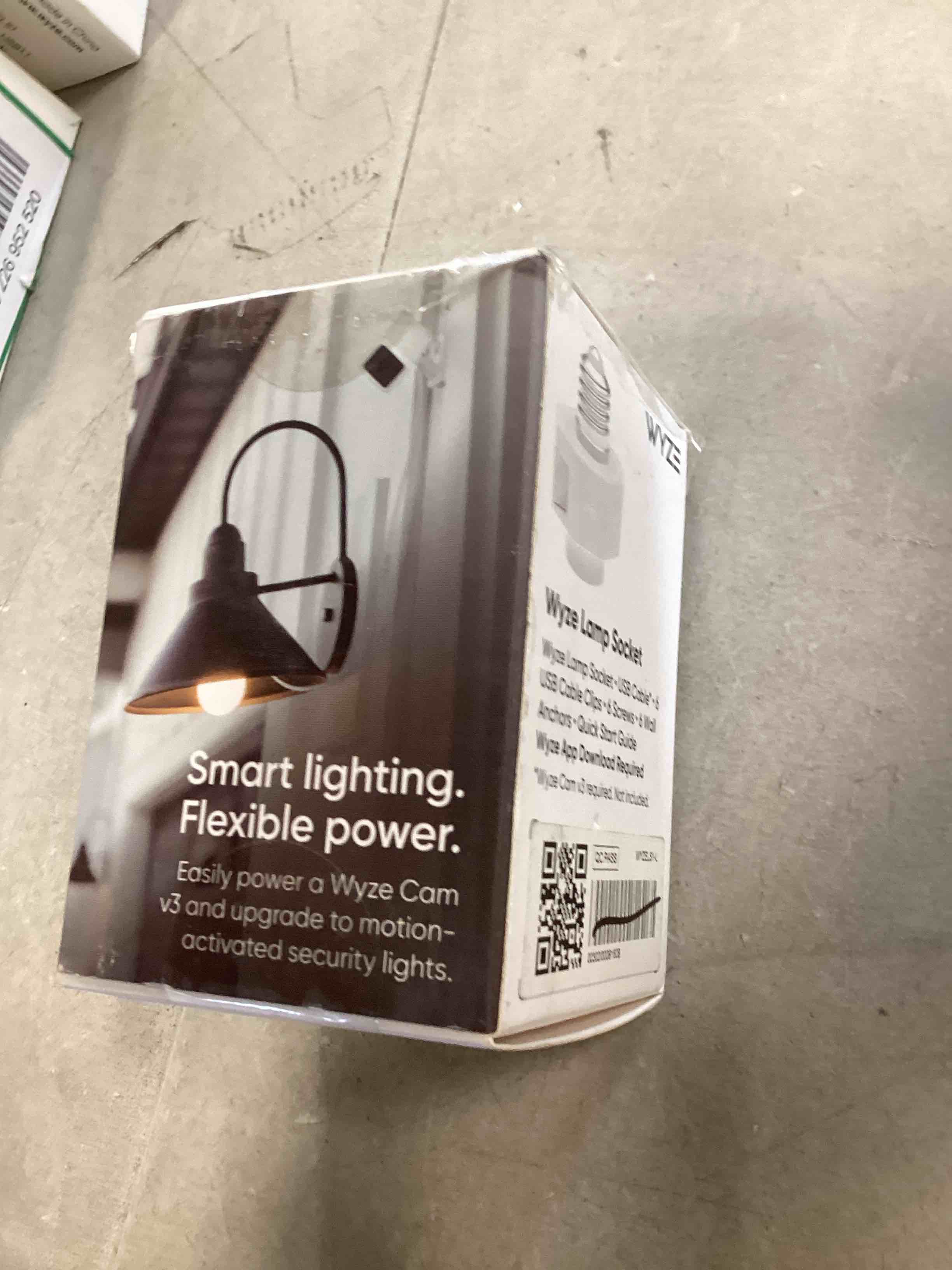 https://s3.amazonaws.com/lotting-images-prod/bidfta/BLU6649800_1722951587047.jpeg