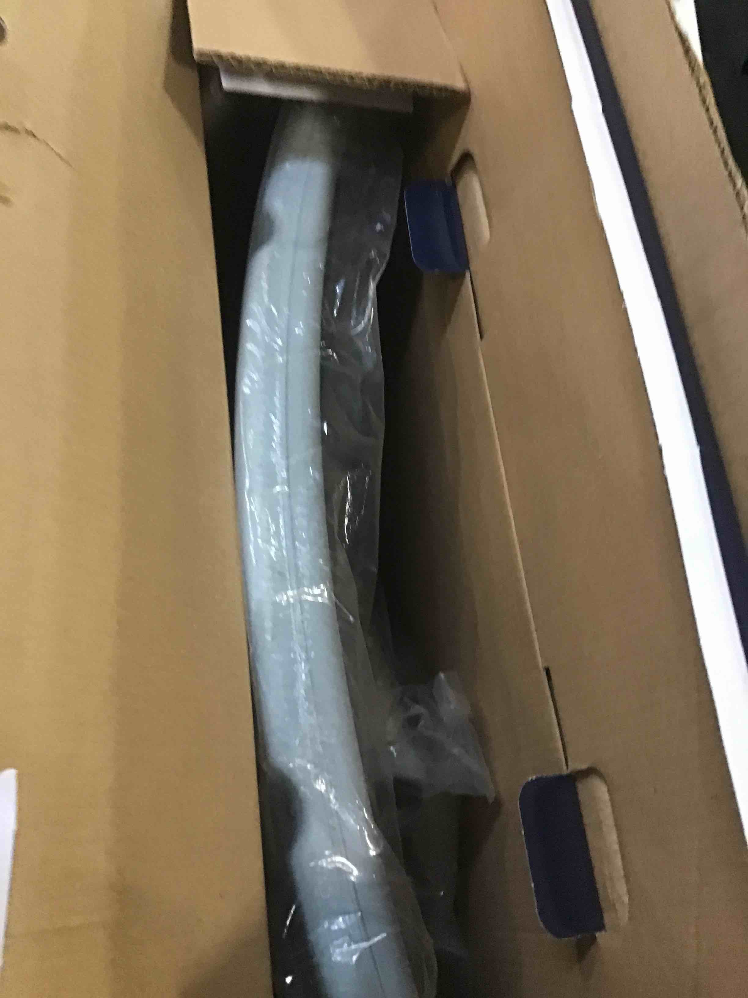 https://s3.amazonaws.com/lotting-images-prod/bidfta/BLU6650550_1719840563416.jpeg