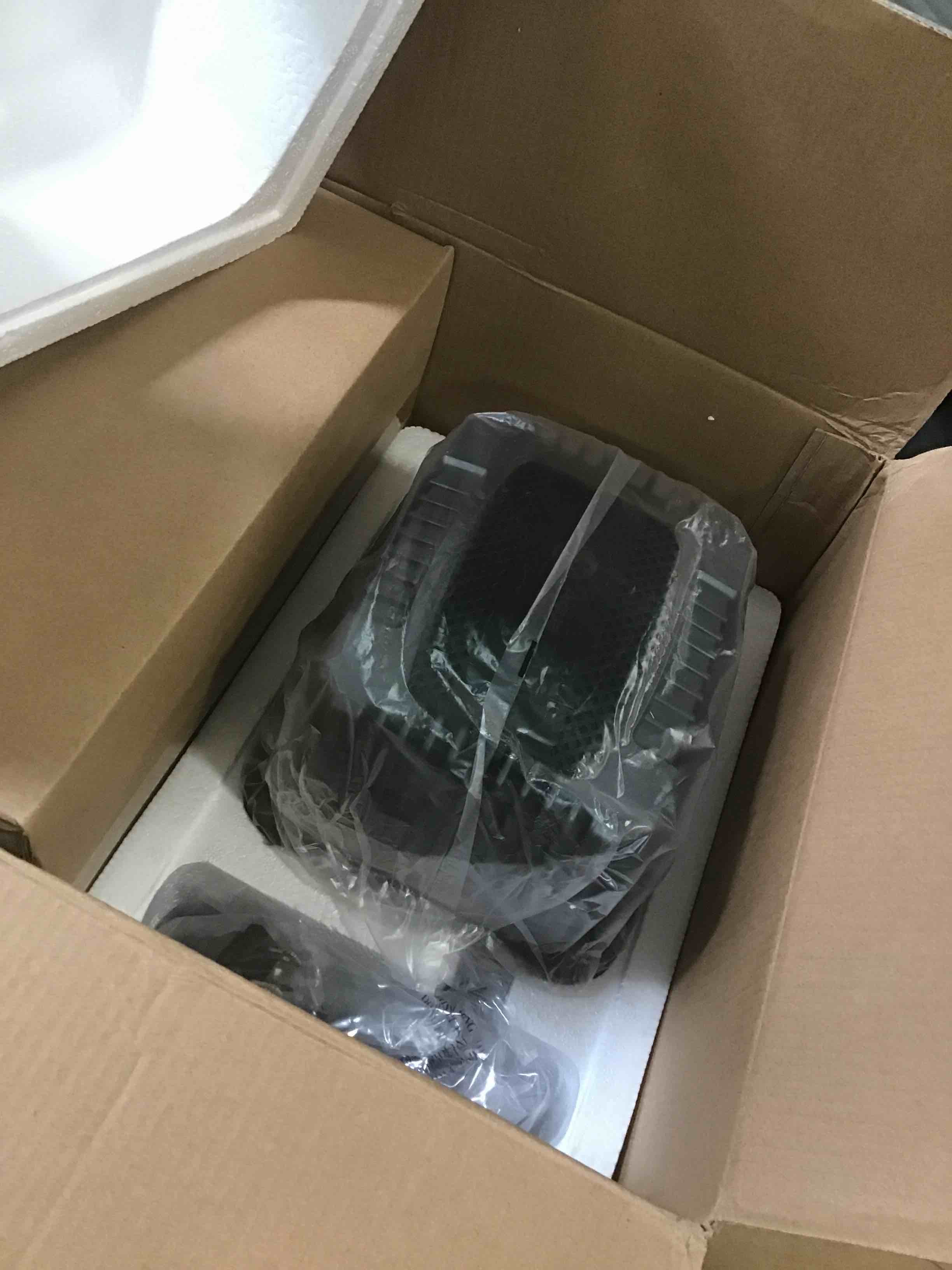 https://s3.amazonaws.com/lotting-images-prod/bidfta/BLU6650628_1719850619080.jpeg