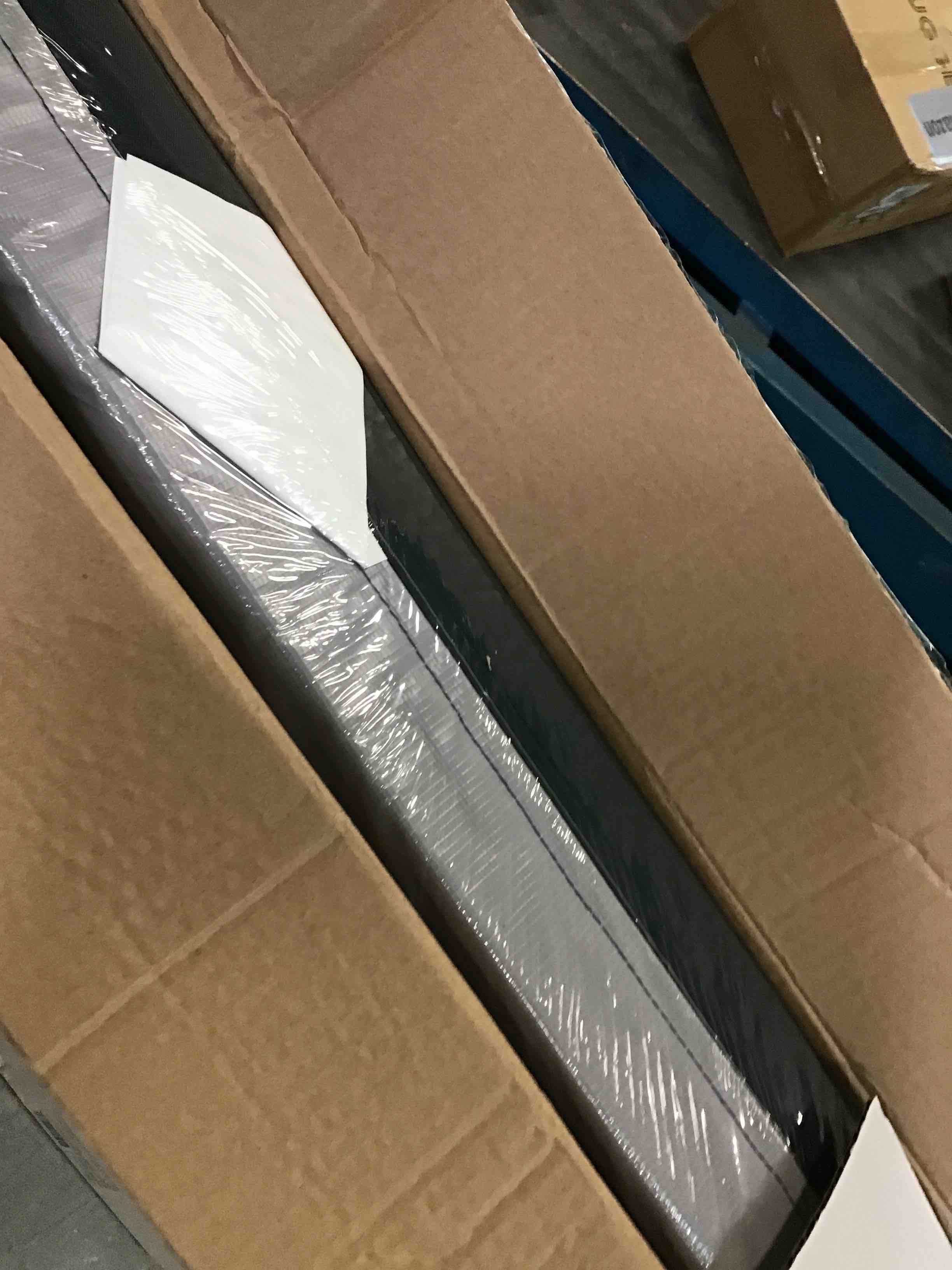 https://s3.amazonaws.com/lotting-images-prod/bidfta/BLU6650880_1719936094392.jpeg