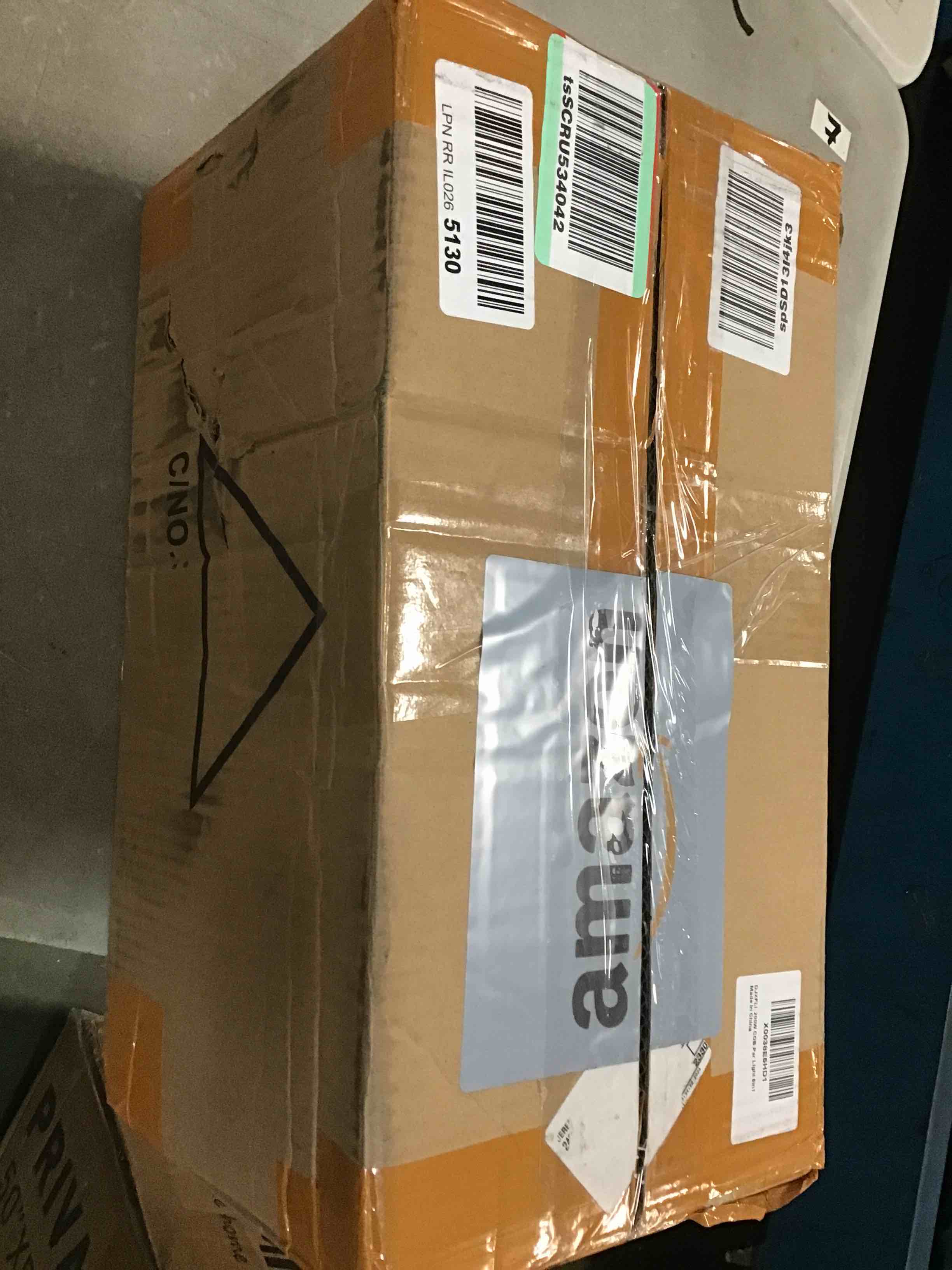 https://s3.amazonaws.com/lotting-images-prod/bidfta/BLU6650966_1720006259901.jpeg