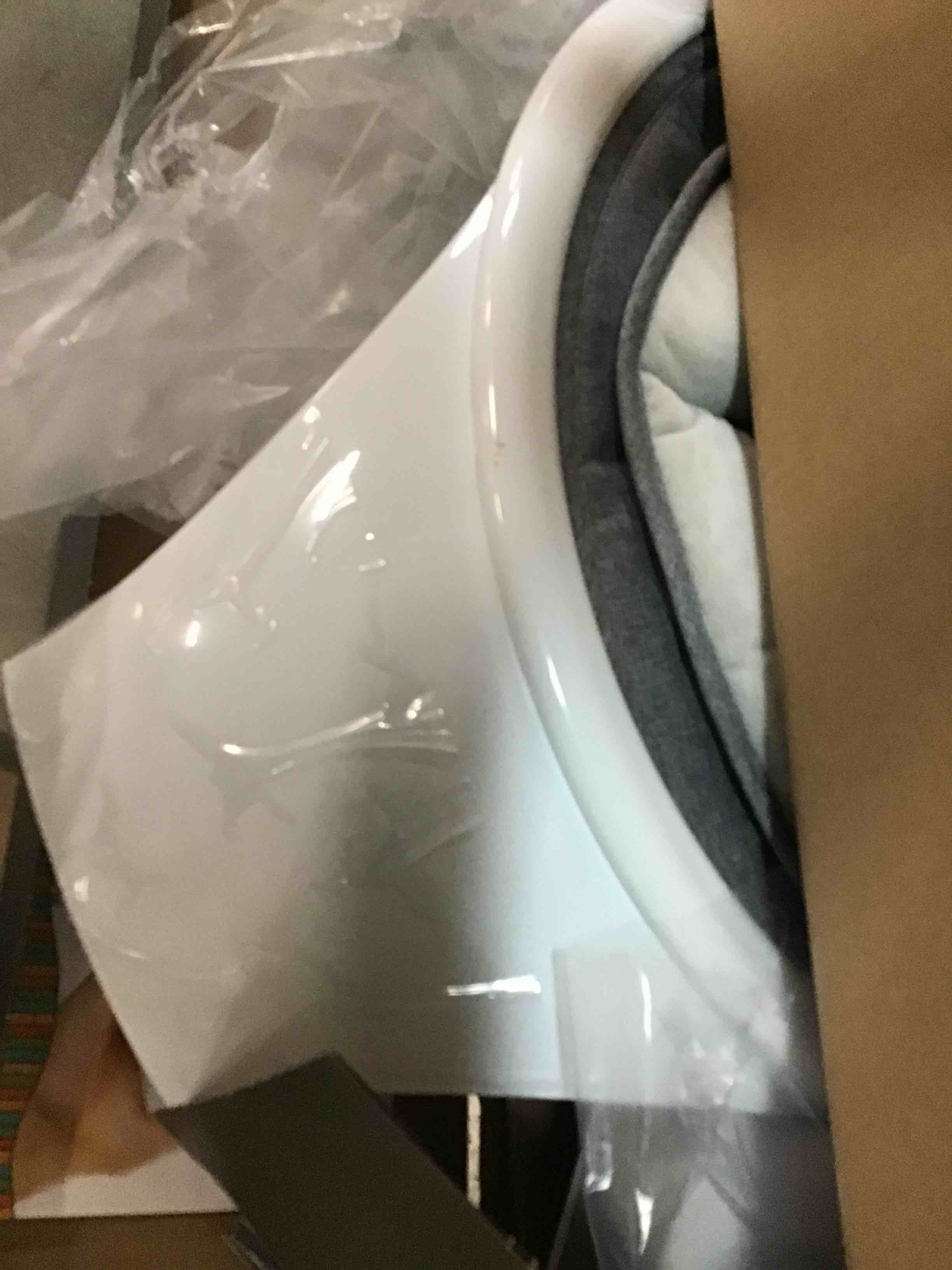 https://s3.amazonaws.com/lotting-images-prod/bidfta/BLU6651169_1720030885066.jpeg