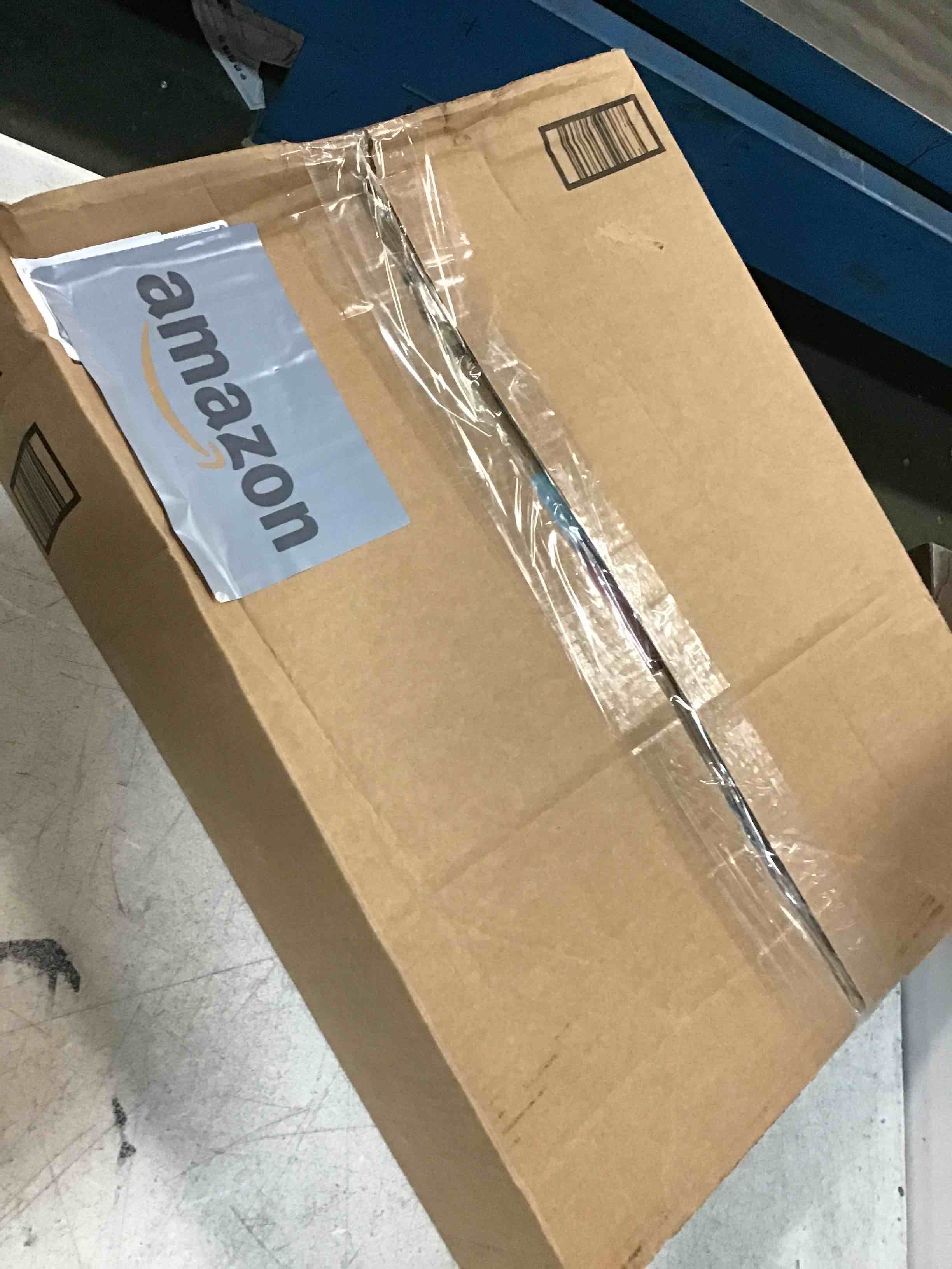 https://s3.amazonaws.com/lotting-images-prod/bidfta/BLU6651251_1720182001514.jpeg