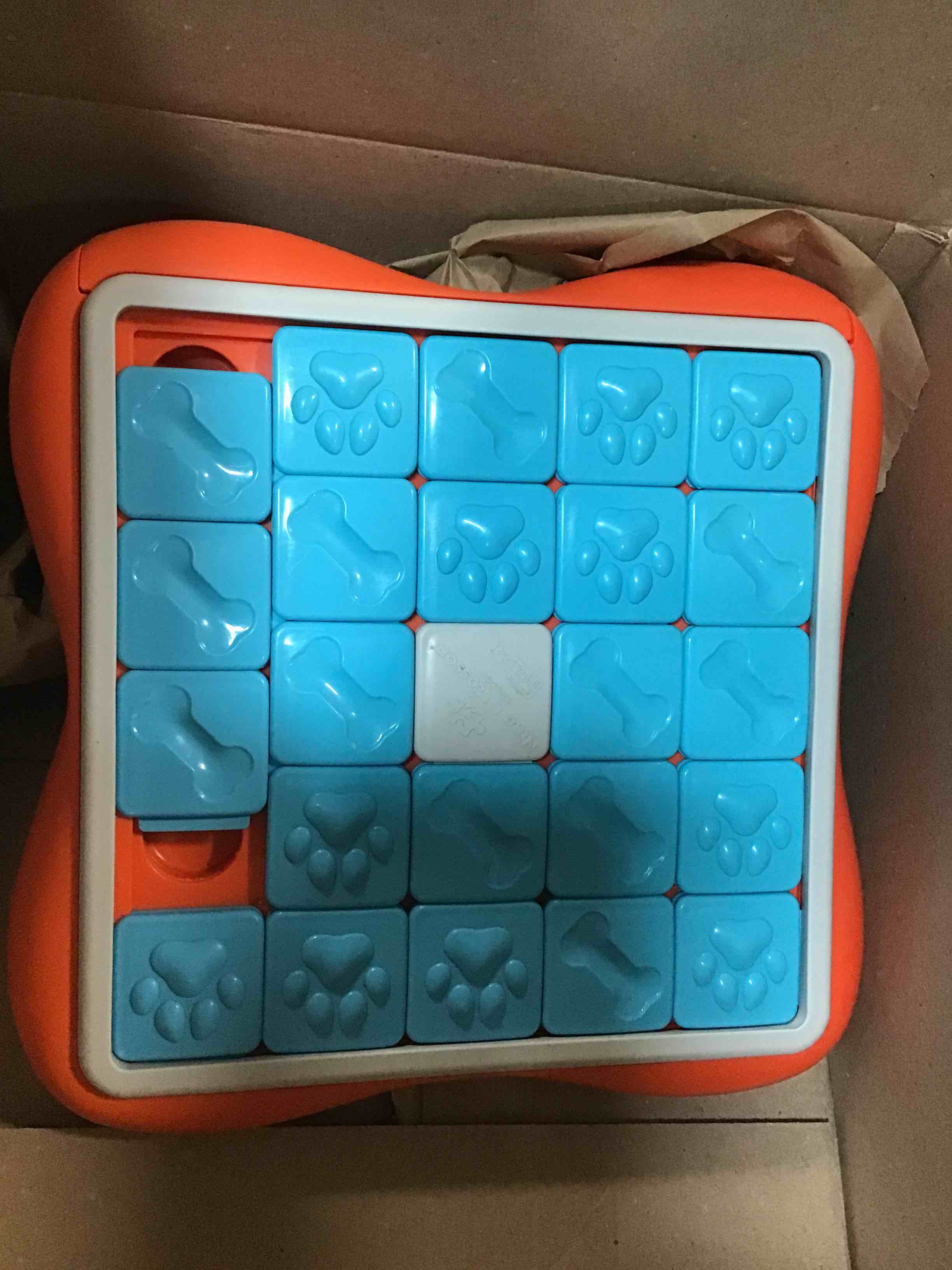 https://s3.amazonaws.com/lotting-images-prod/bidfta/BLU6651280_1720184222239.jpeg