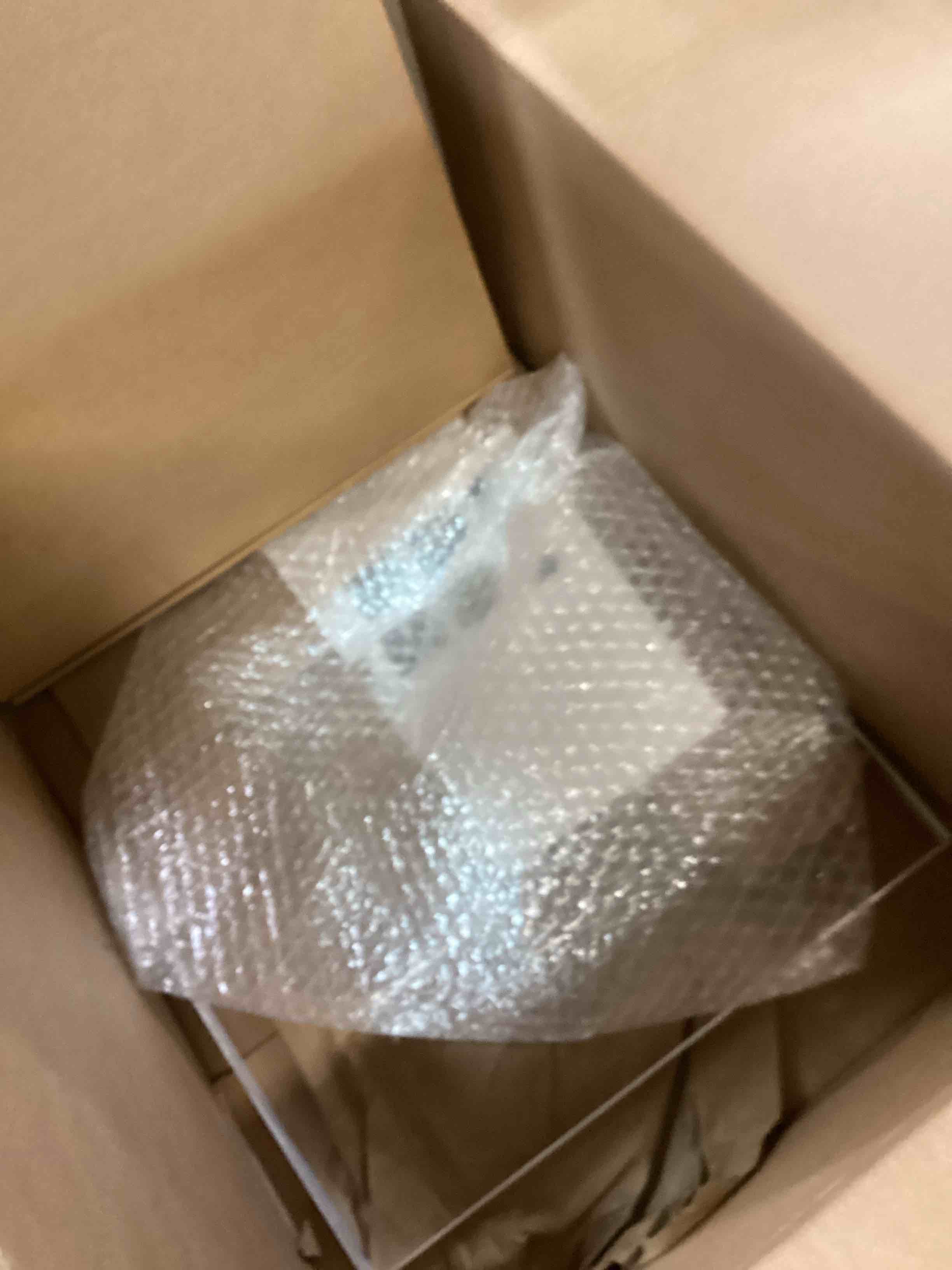 https://s3.amazonaws.com/lotting-images-prod/bidfta/BLU6651595_1719937859772.jpeg