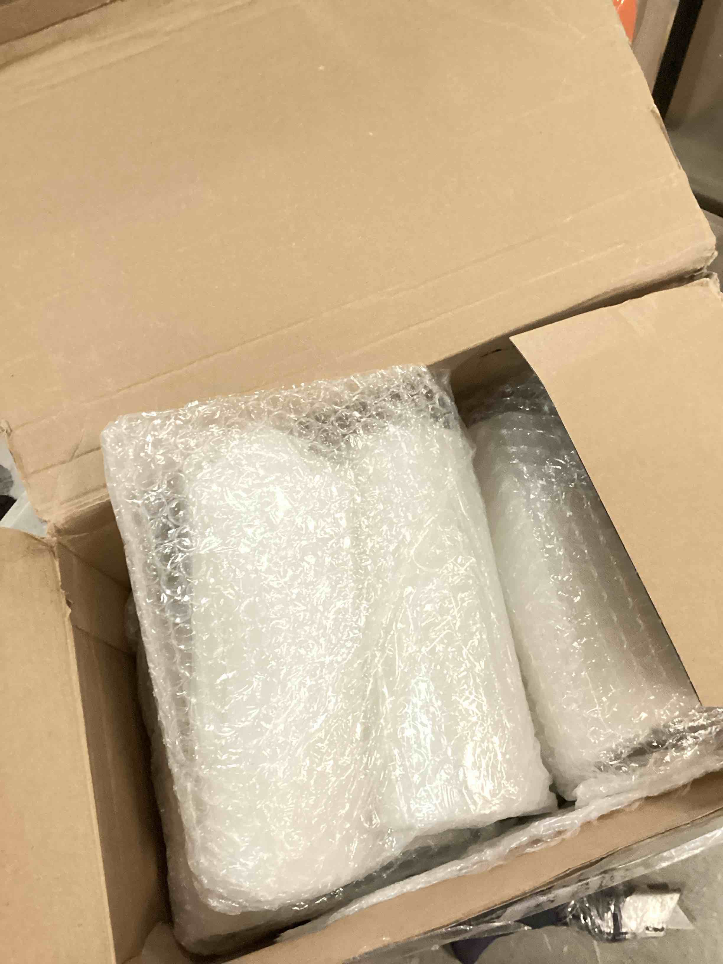 https://s3.amazonaws.com/lotting-images-prod/bidfta/BLU6651615_1719941733184.jpeg
