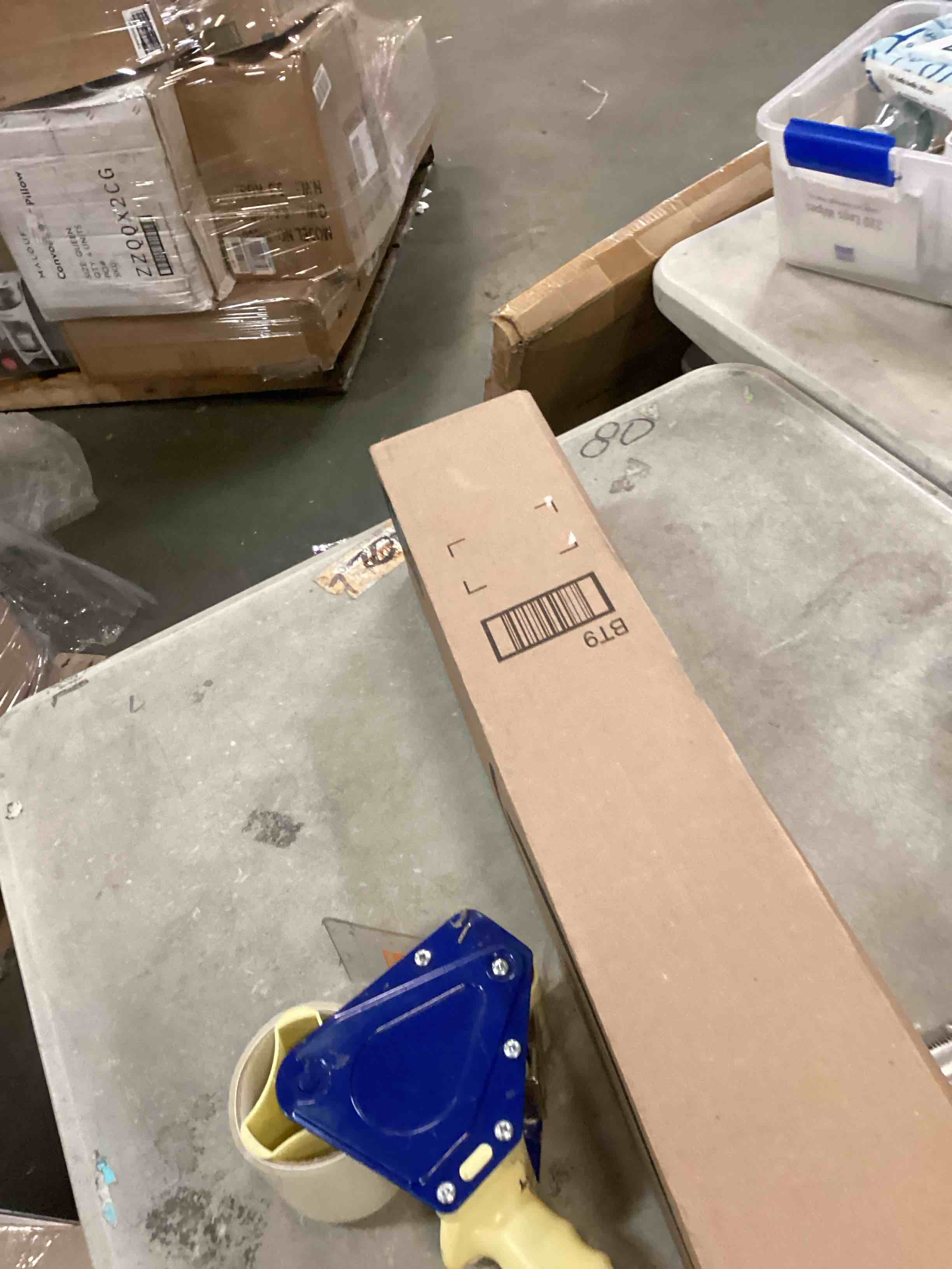 https://s3.amazonaws.com/lotting-images-prod/bidfta/BLU6651623_1719942440920.jpeg