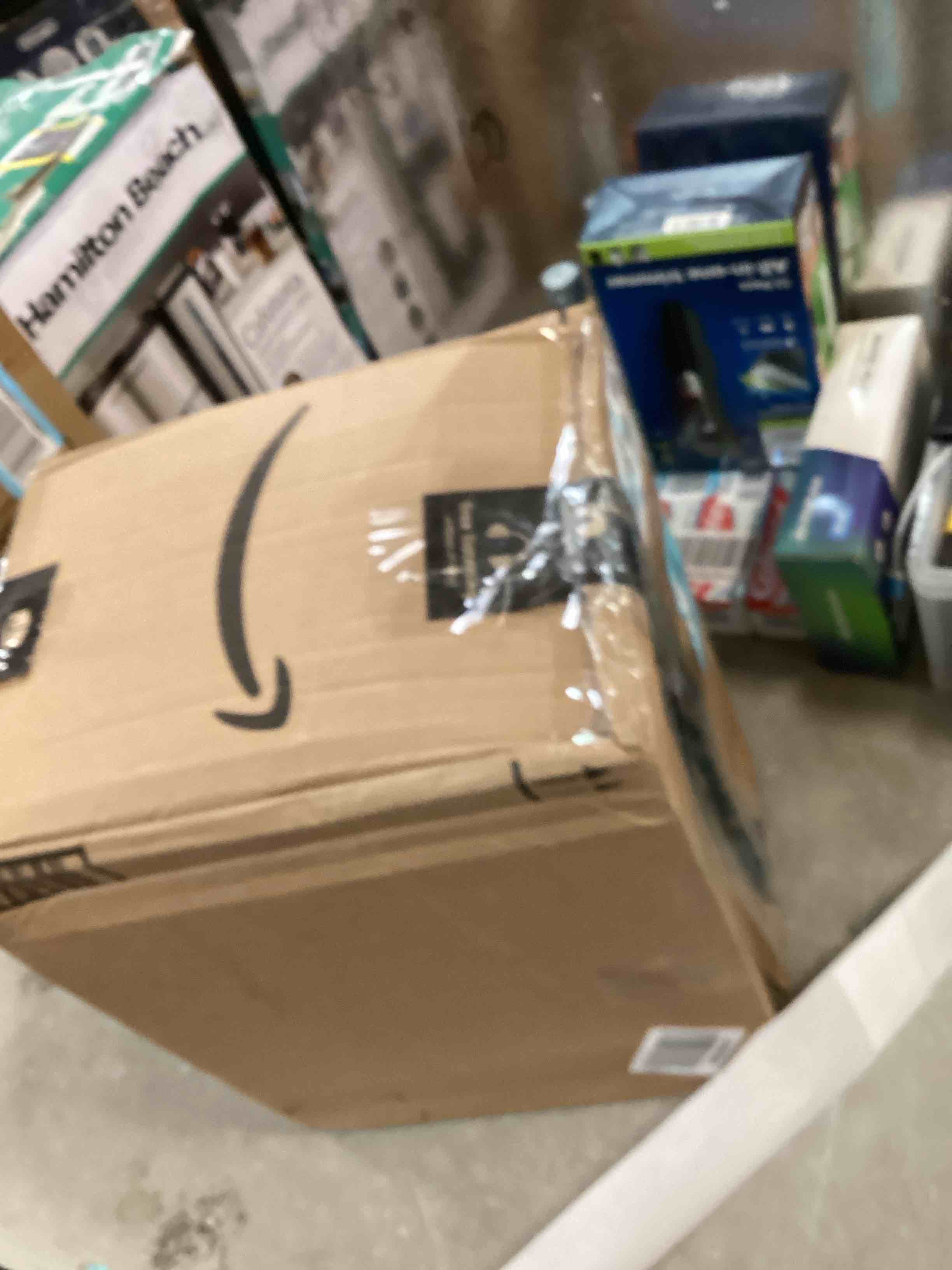https://s3.amazonaws.com/lotting-images-prod/bidfta/BLU6651661_1719946037601.jpeg