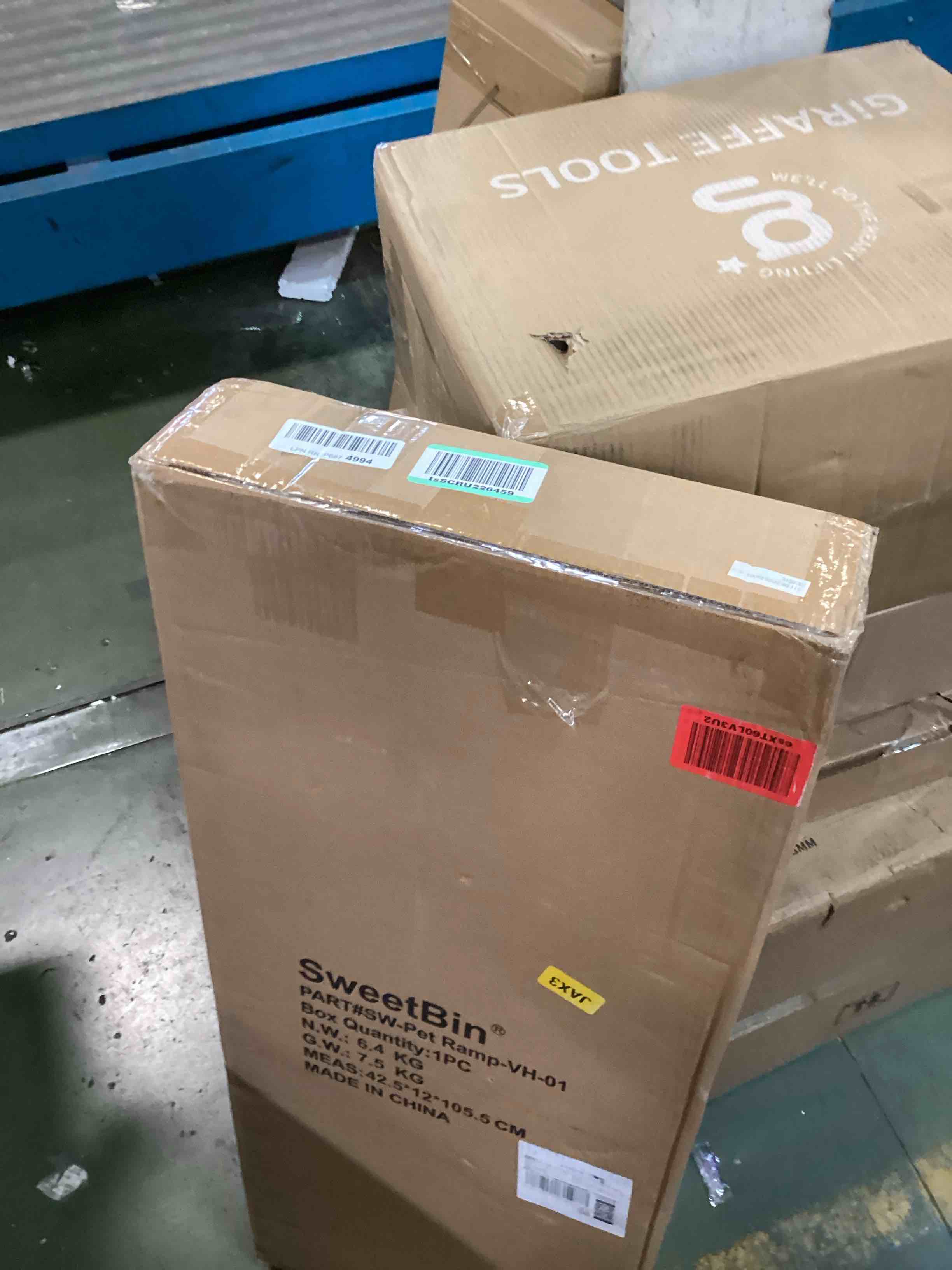 https://s3.amazonaws.com/lotting-images-prod/bidfta/BLU6651683_1719950551850.jpeg