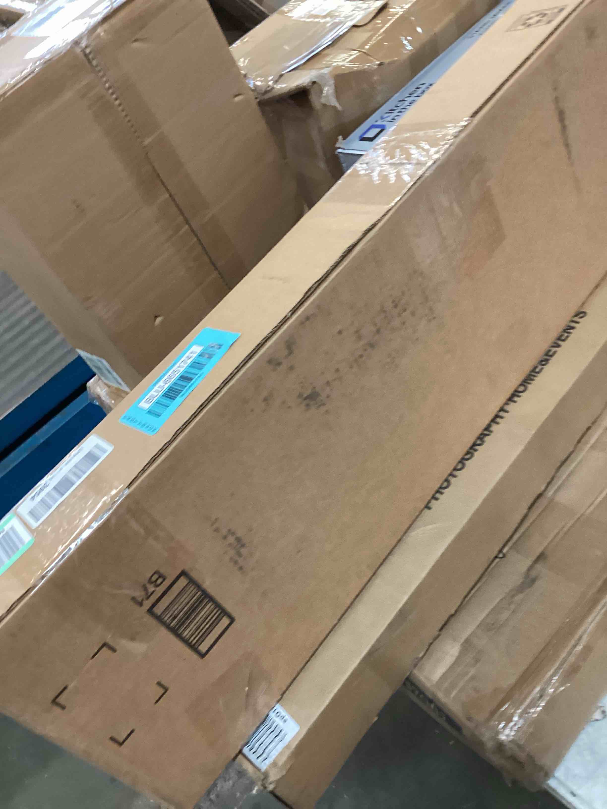 https://s3.amazonaws.com/lotting-images-prod/bidfta/BLU6651741_1720013681137.jpeg