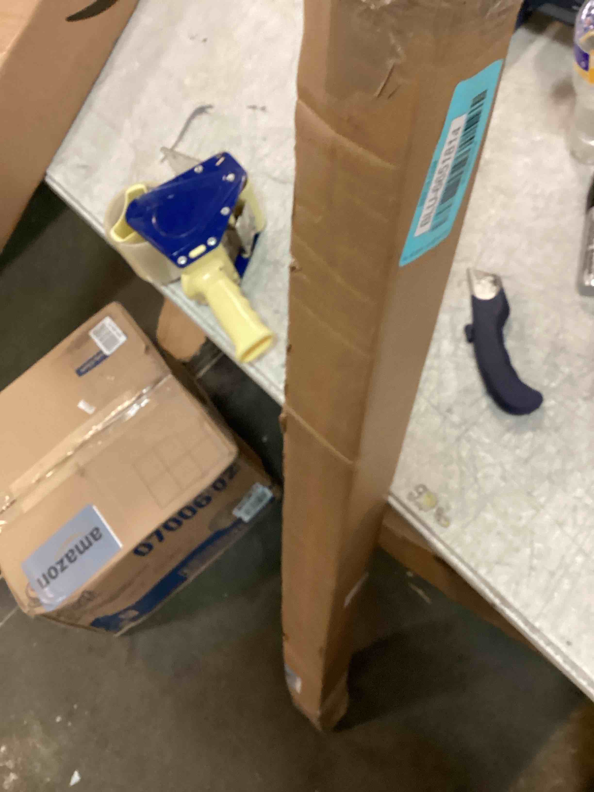 https://s3.amazonaws.com/lotting-images-prod/bidfta/BLU6651814_1720022539011.jpeg