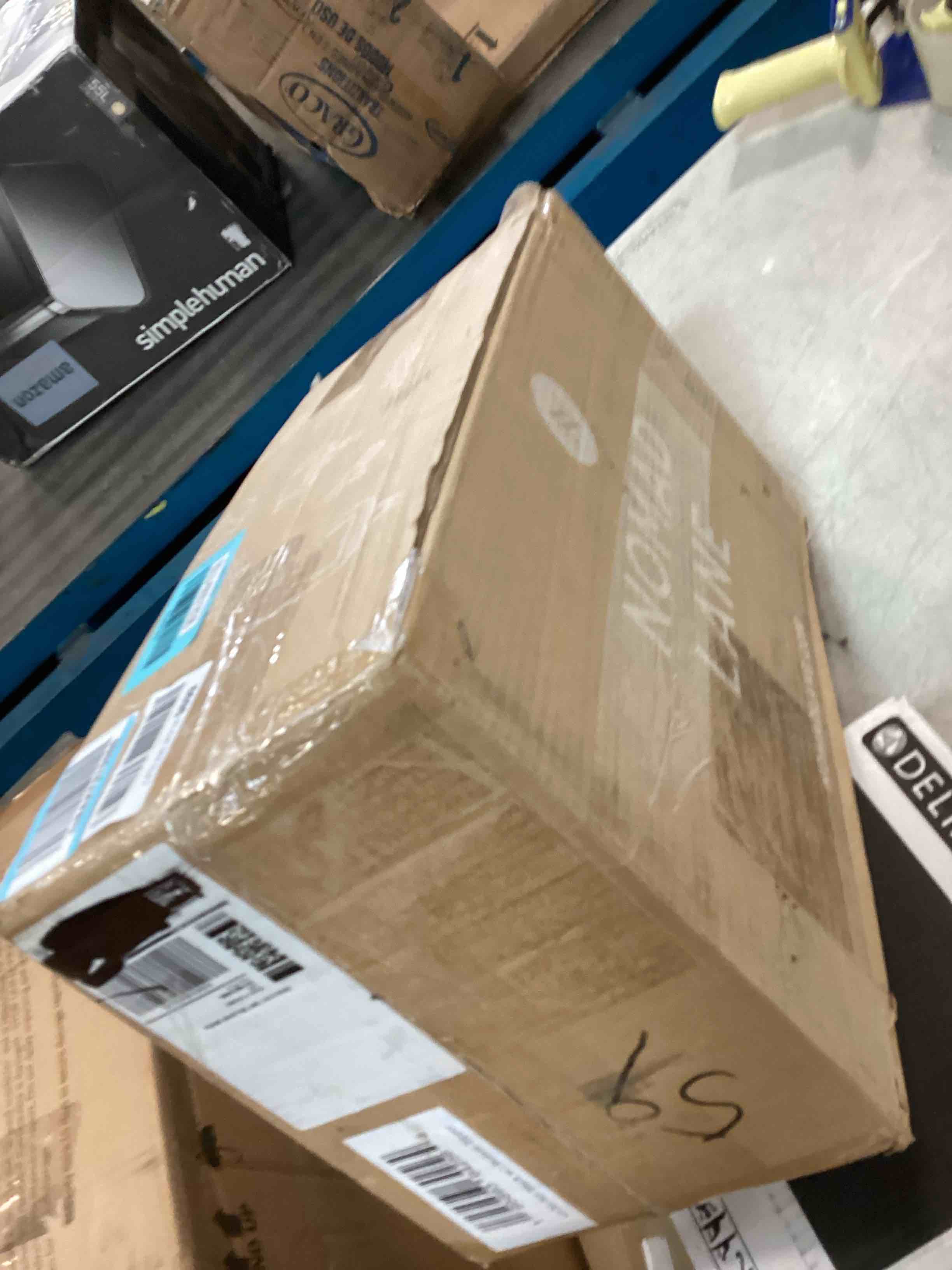 https://s3.amazonaws.com/lotting-images-prod/bidfta/BLU6651838_1720027629969.jpeg