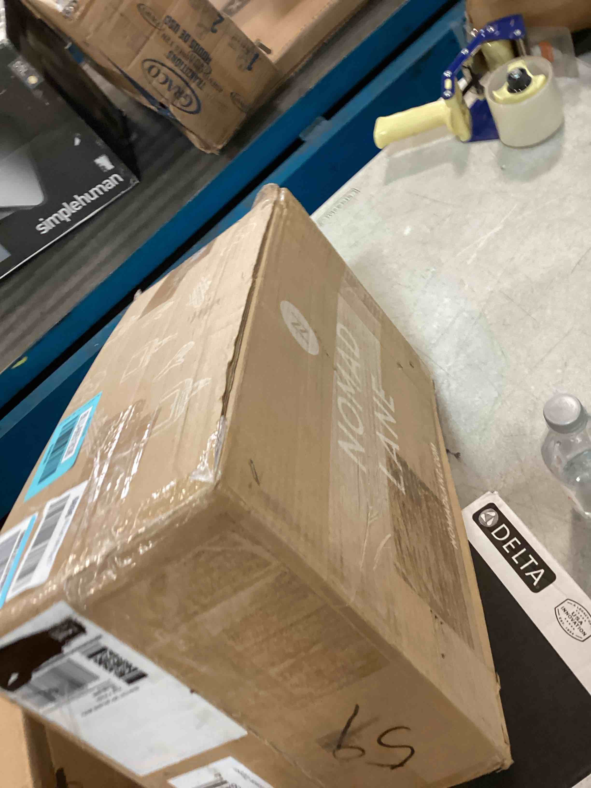 https://s3.amazonaws.com/lotting-images-prod/bidfta/BLU6651838_1720027630769.jpeg