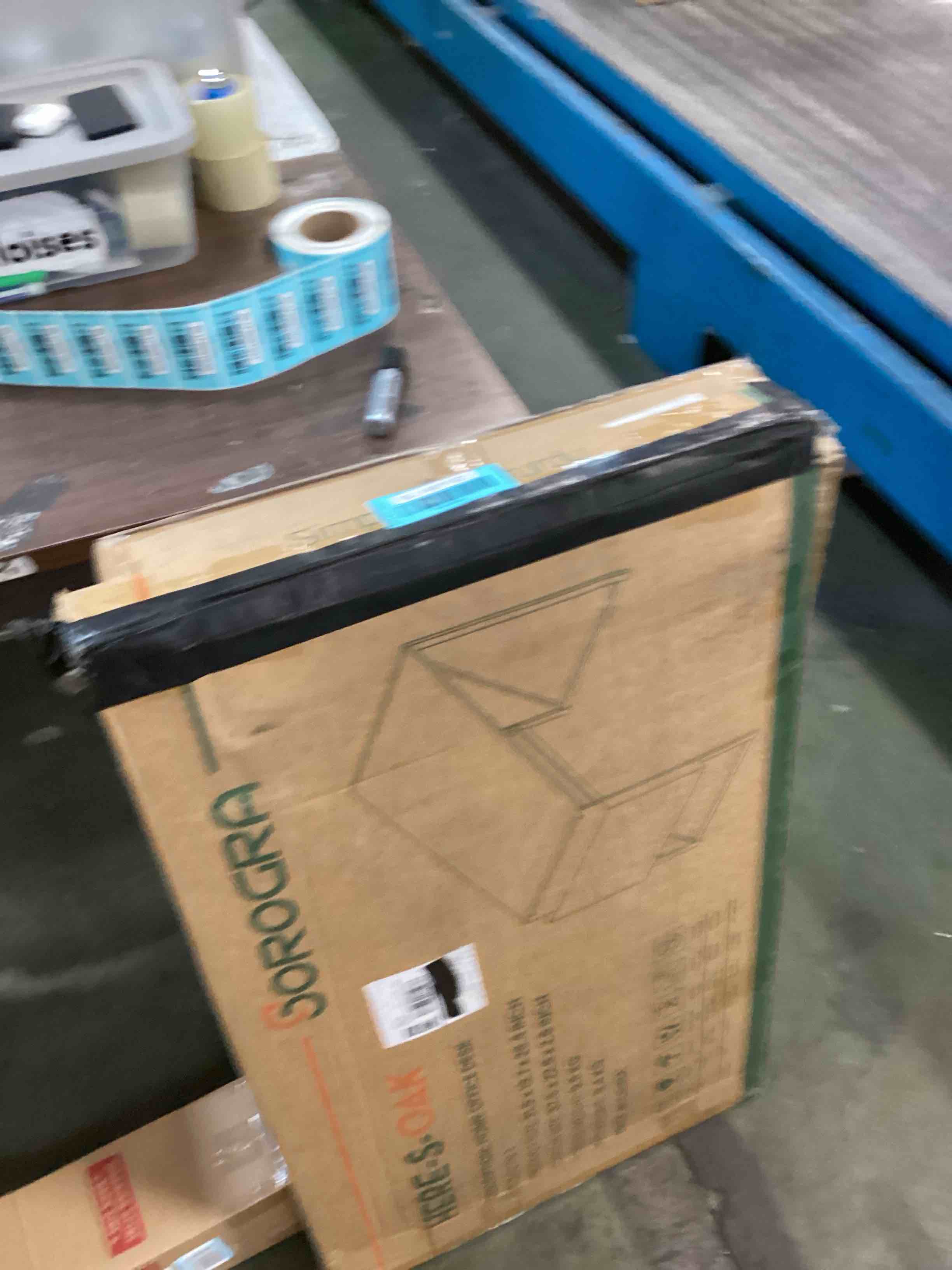 https://s3.amazonaws.com/lotting-images-prod/bidfta/BLU6651925_1720181751364.jpeg