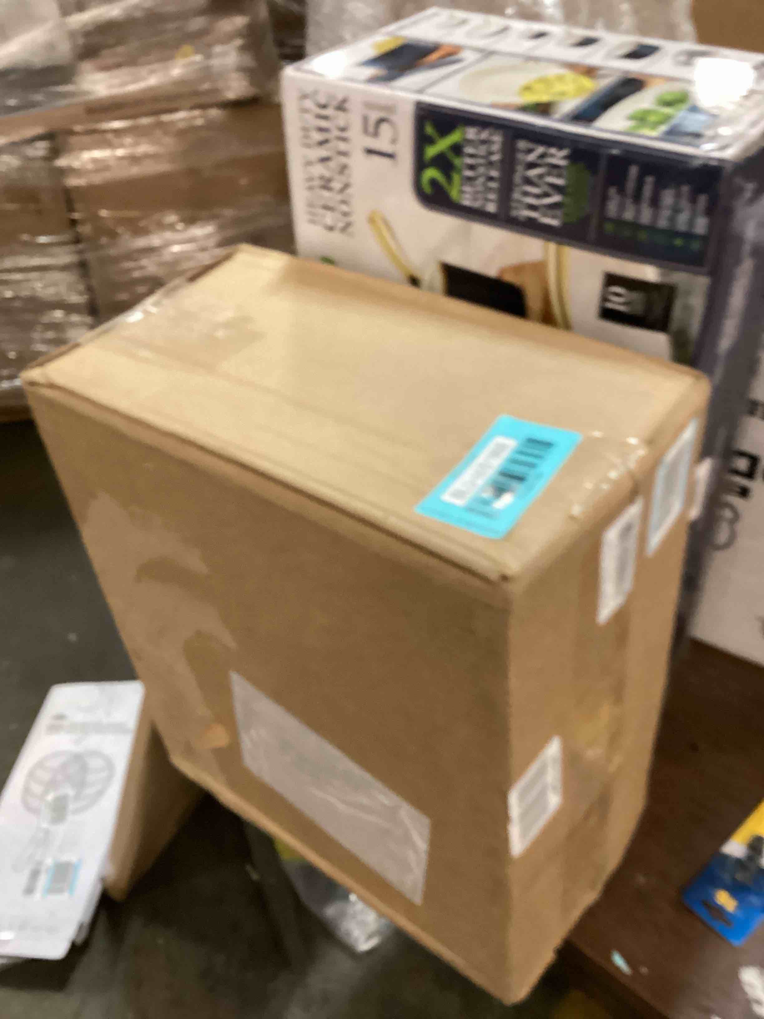 https://s3.amazonaws.com/lotting-images-prod/bidfta/BLU6651968_1720186711240.jpeg