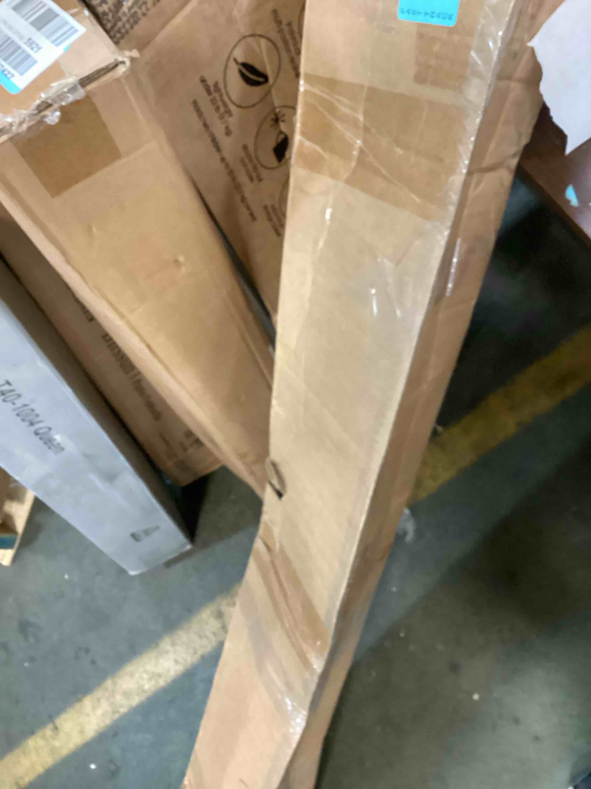 https://s3.amazonaws.com/lotting-images-prod/bidfta/BLU6652050_1720199640198.jpeg