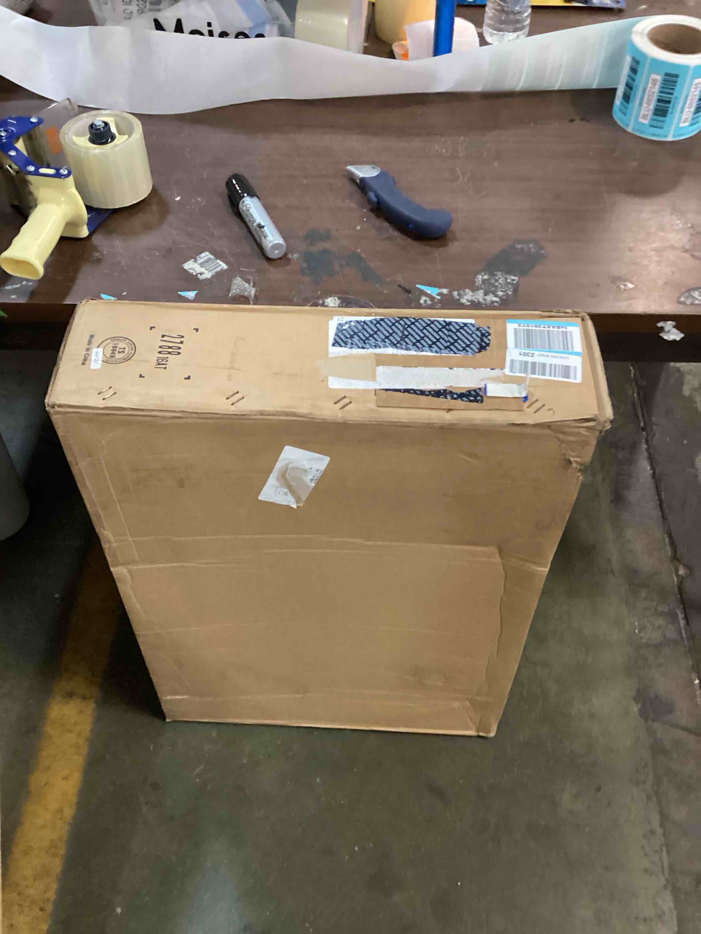 https://s3.amazonaws.com/lotting-images-prod/bidfta/BLU6652137_1720209100244.jpeg