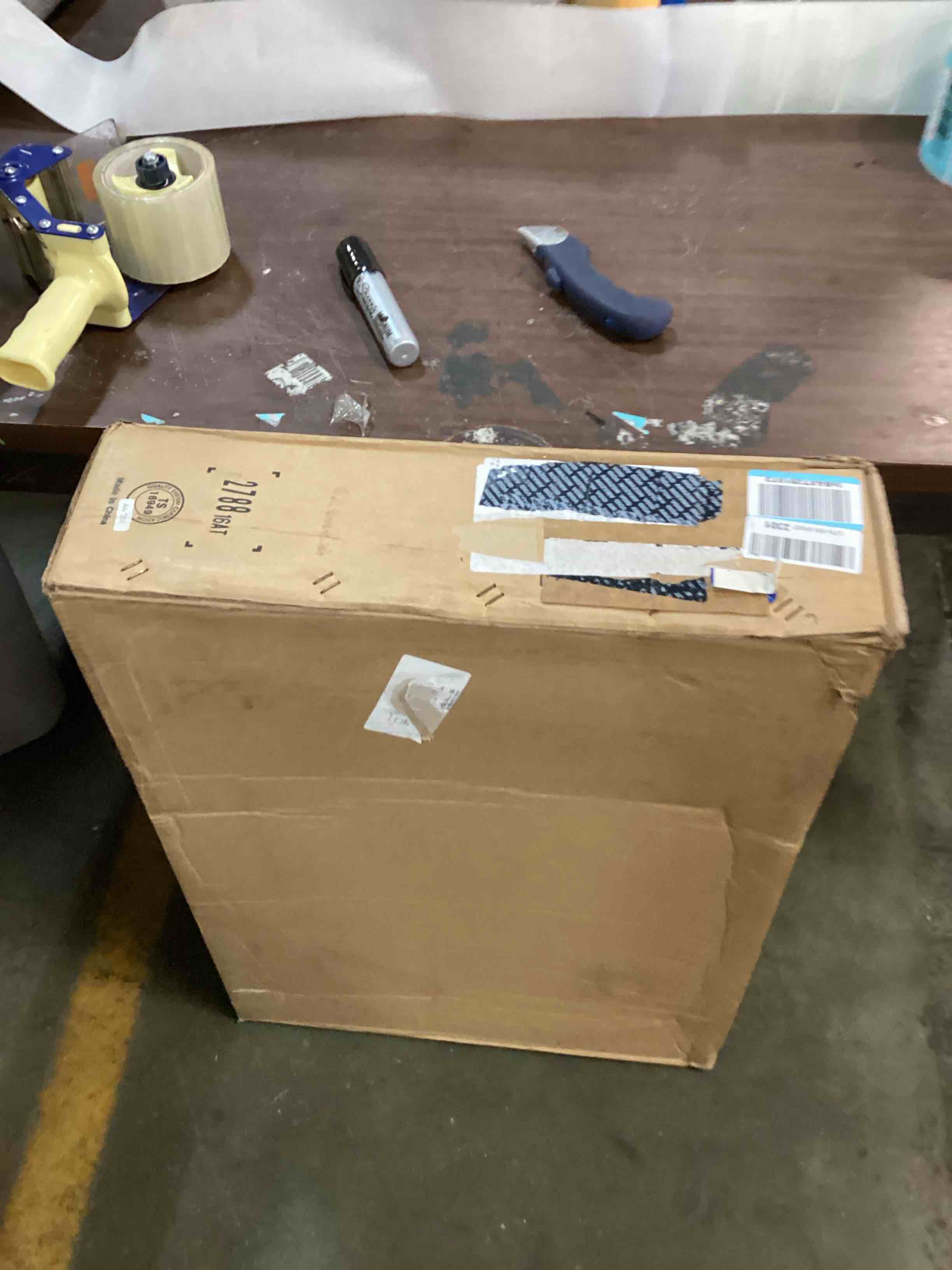 https://s3.amazonaws.com/lotting-images-prod/bidfta/BLU6652137_1720209101103.jpeg