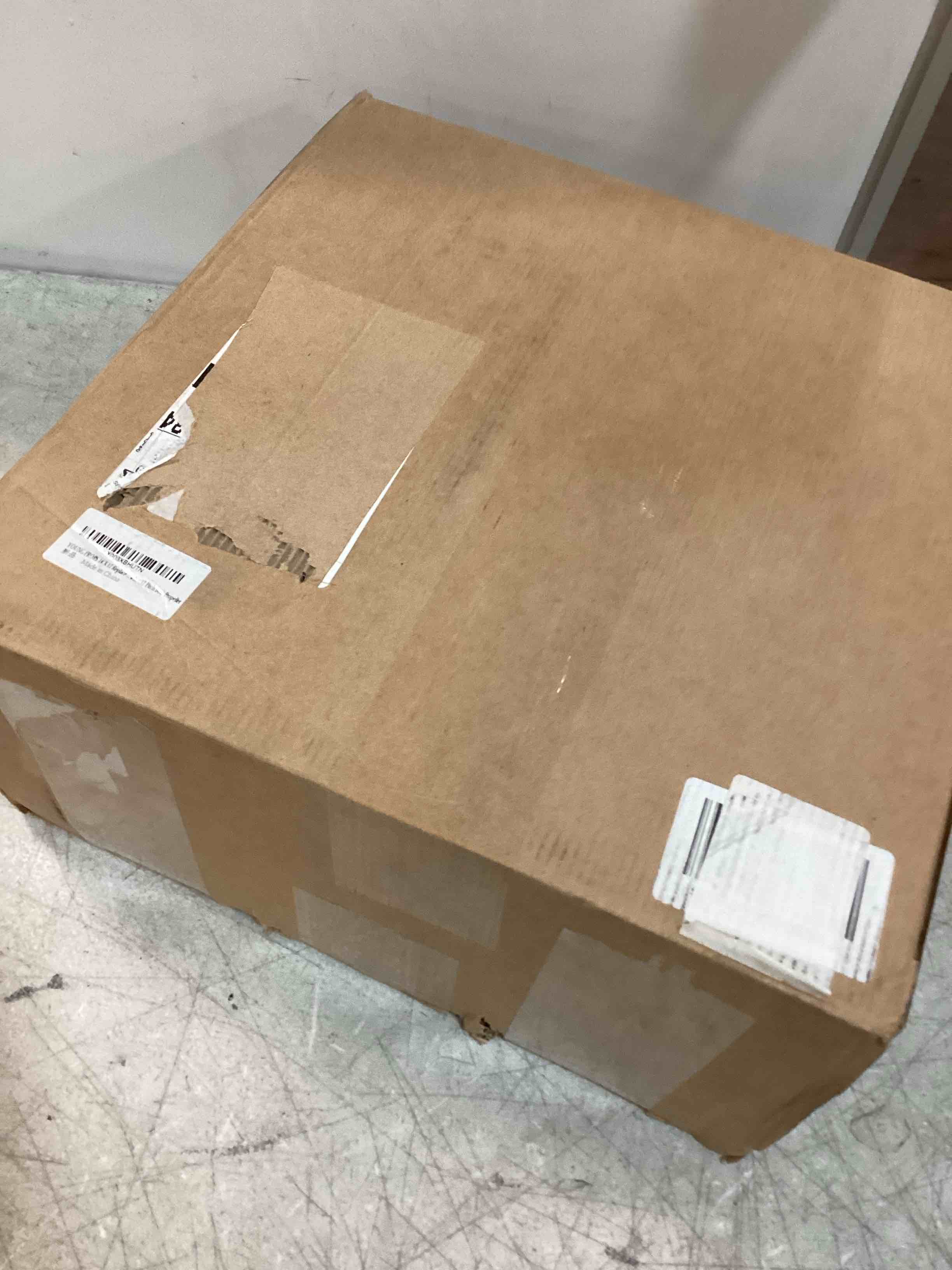 https://s3.amazonaws.com/lotting-images-prod/bidfta/BLU6652200_1720224703824.jpeg