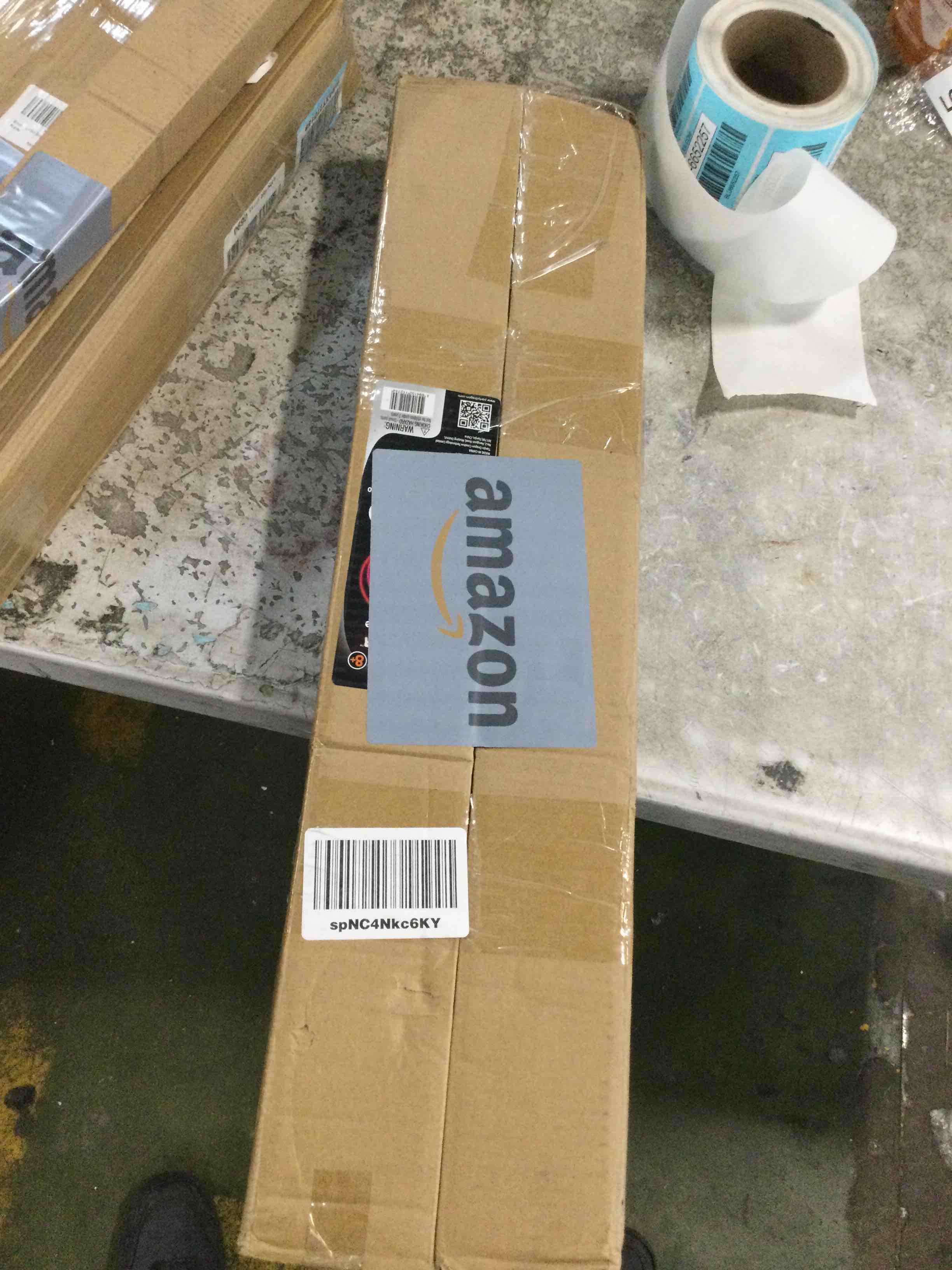 https://s3.amazonaws.com/lotting-images-prod/bidfta/BLU6652252_1720446727822.jpeg
