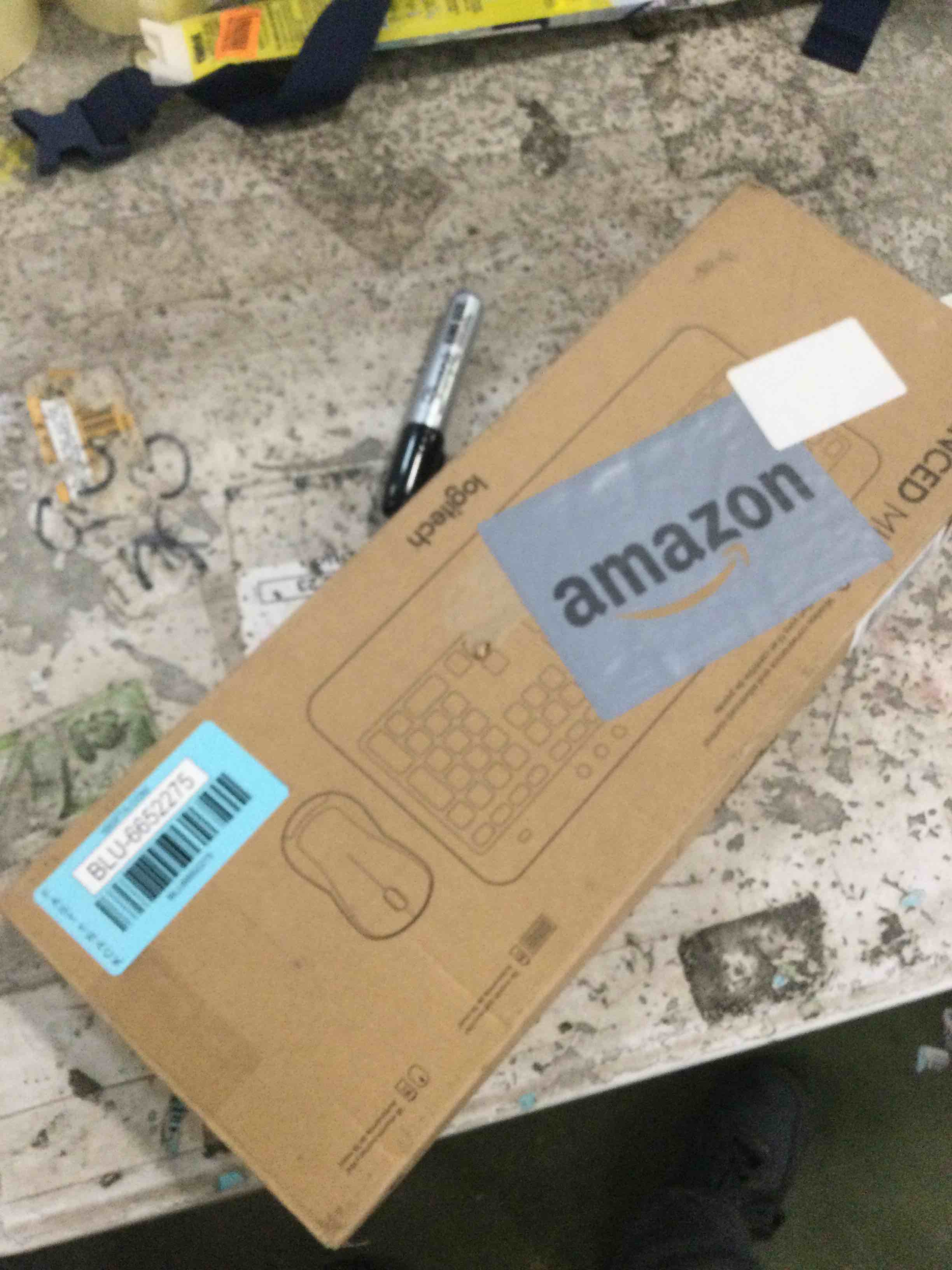 https://s3.amazonaws.com/lotting-images-prod/bidfta/BLU6652275_1720450245577.jpeg