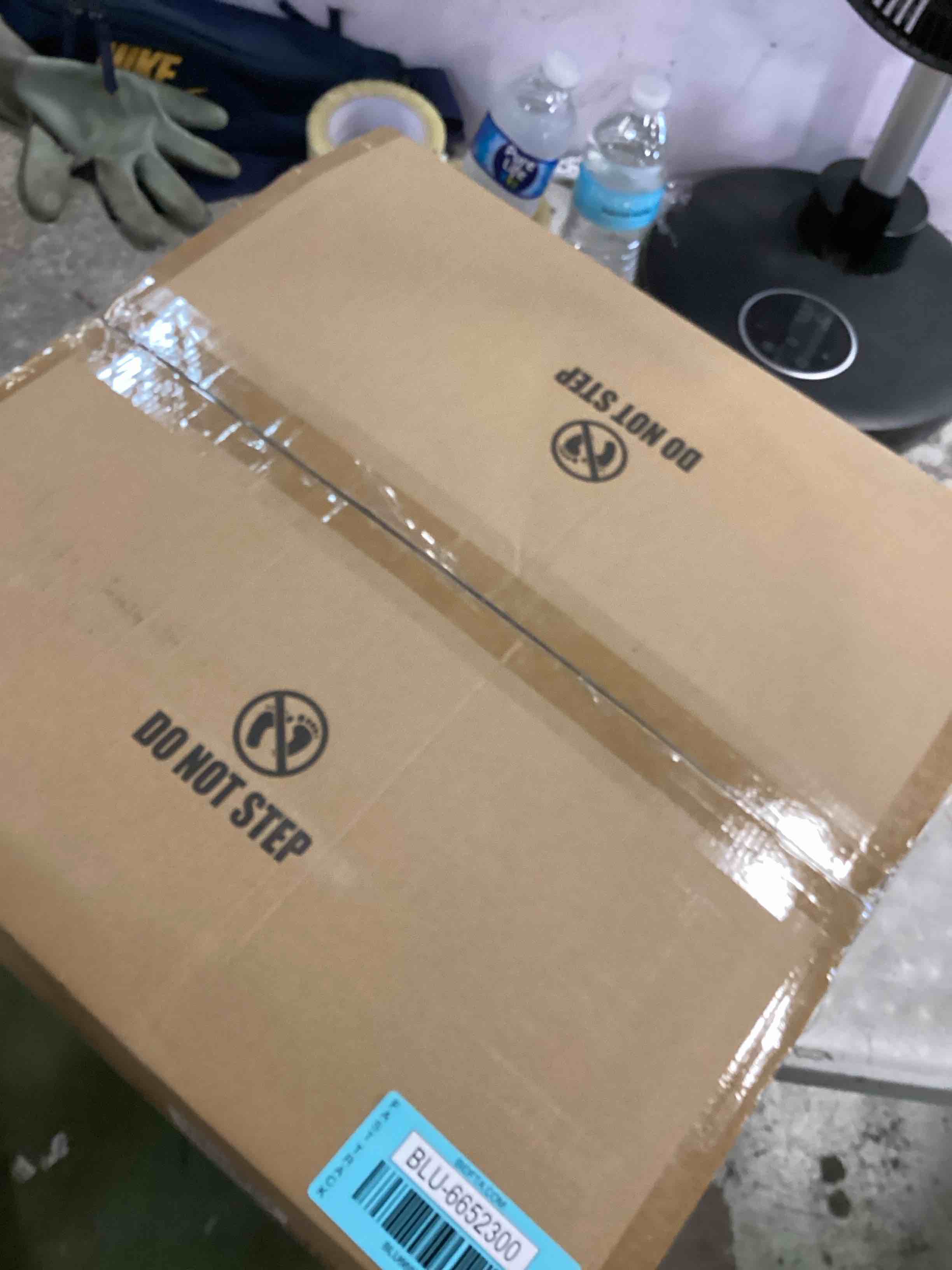 https://s3.amazonaws.com/lotting-images-prod/bidfta/BLU6652300_1720453050049.jpeg