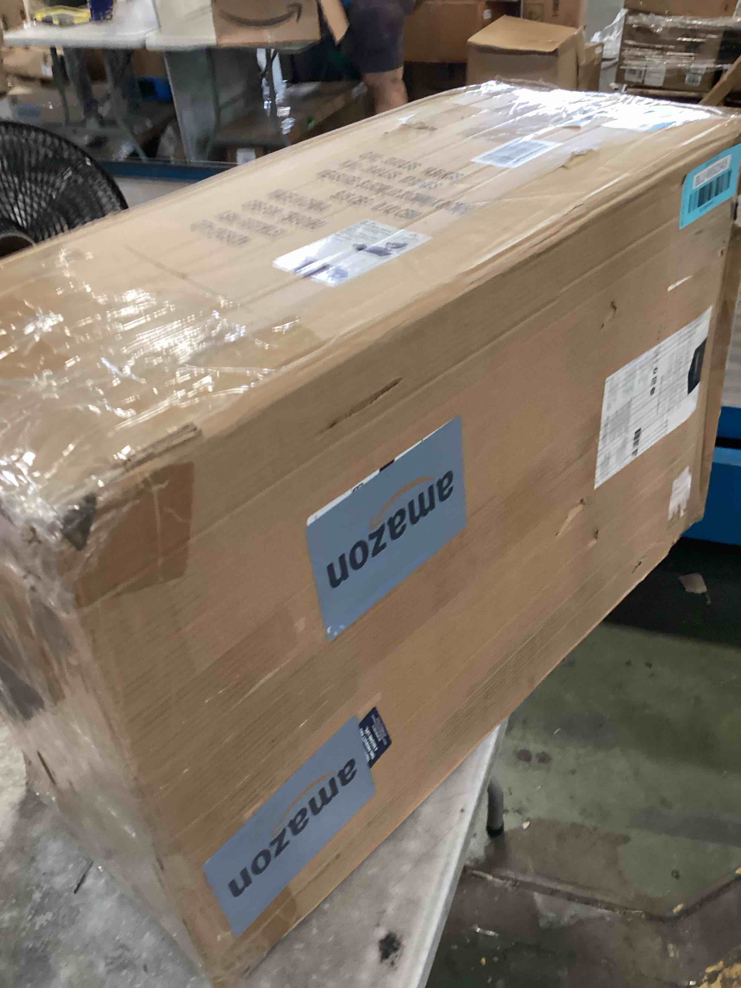 https://s3.amazonaws.com/lotting-images-prod/bidfta/BLU6652343_1720459513824.jpeg