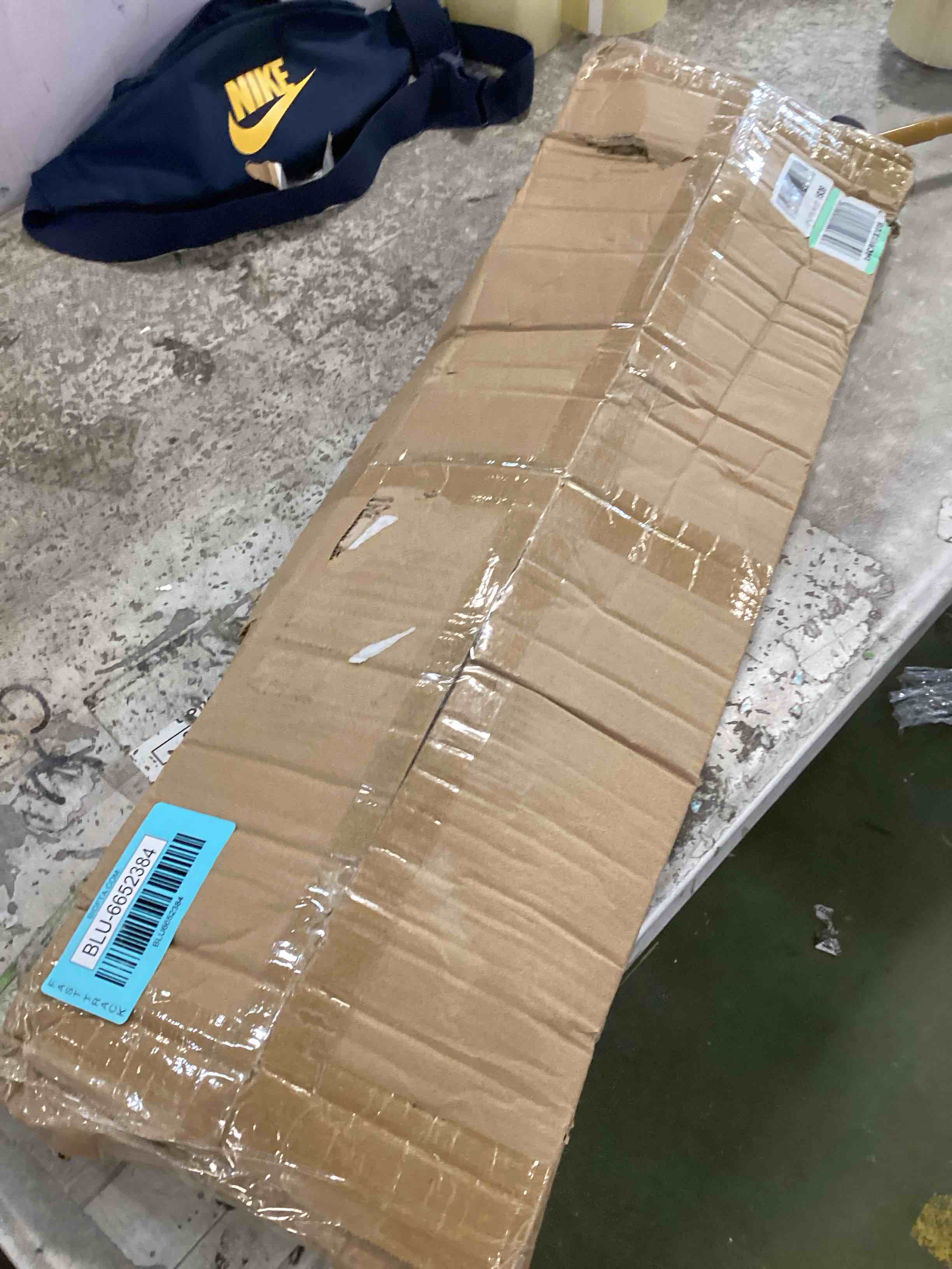 https://s3.amazonaws.com/lotting-images-prod/bidfta/BLU6652384_1720463594575.jpeg