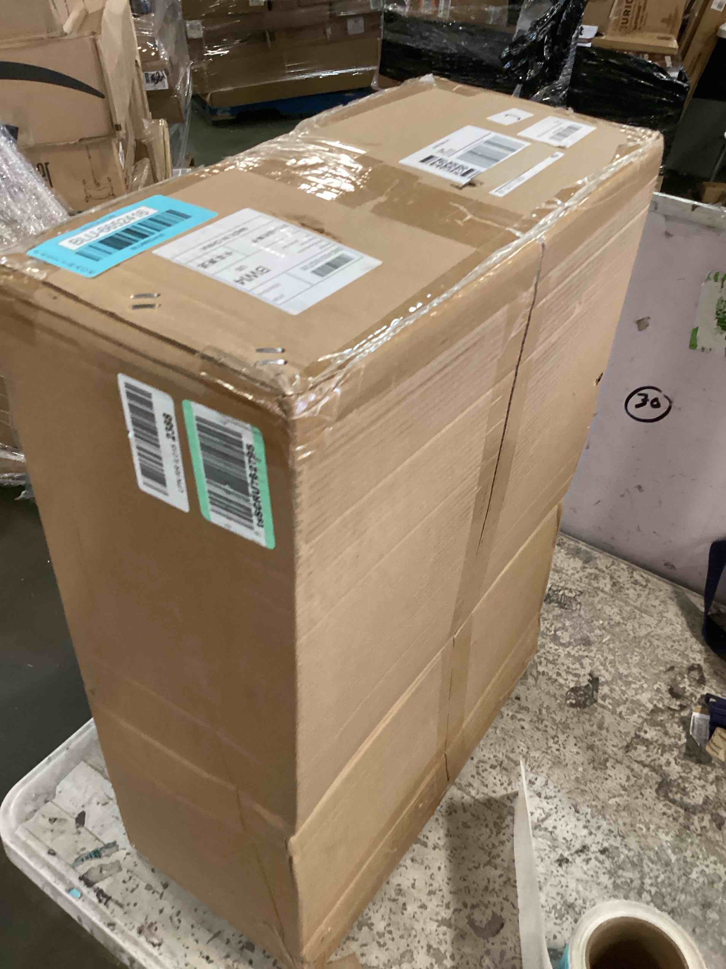 https://s3.amazonaws.com/lotting-images-prod/bidfta/BLU6652416_1720468848494.jpeg