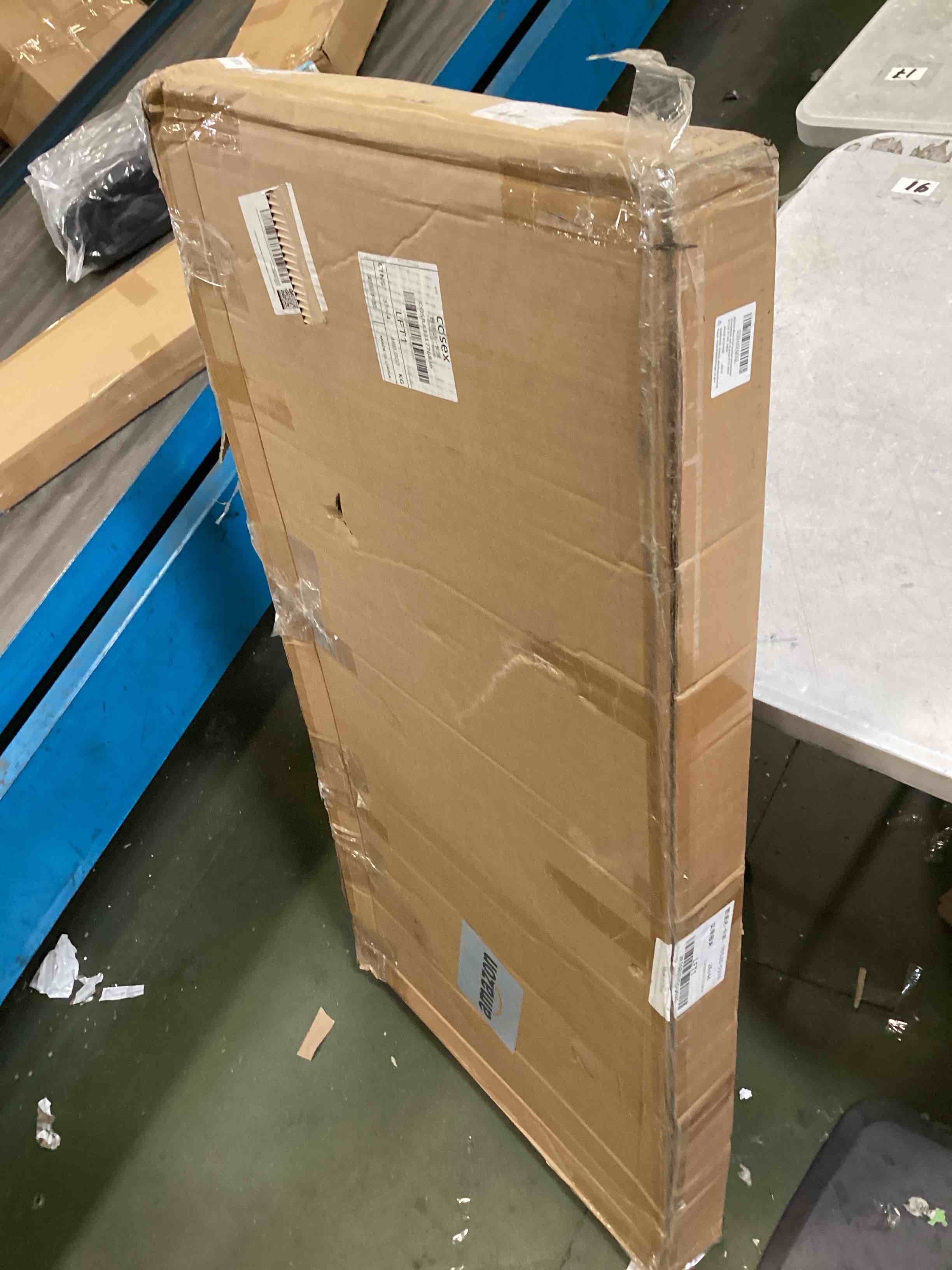 https://s3.amazonaws.com/lotting-images-prod/bidfta/BLU6652610_1720550985930.jpeg