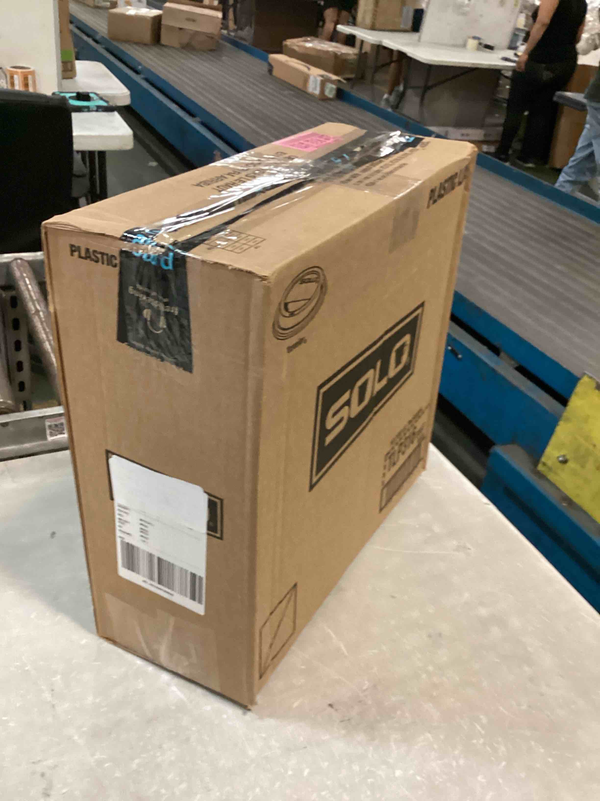 https://s3.amazonaws.com/lotting-images-prod/bidfta/BLU6652668_1720700243272.jpeg