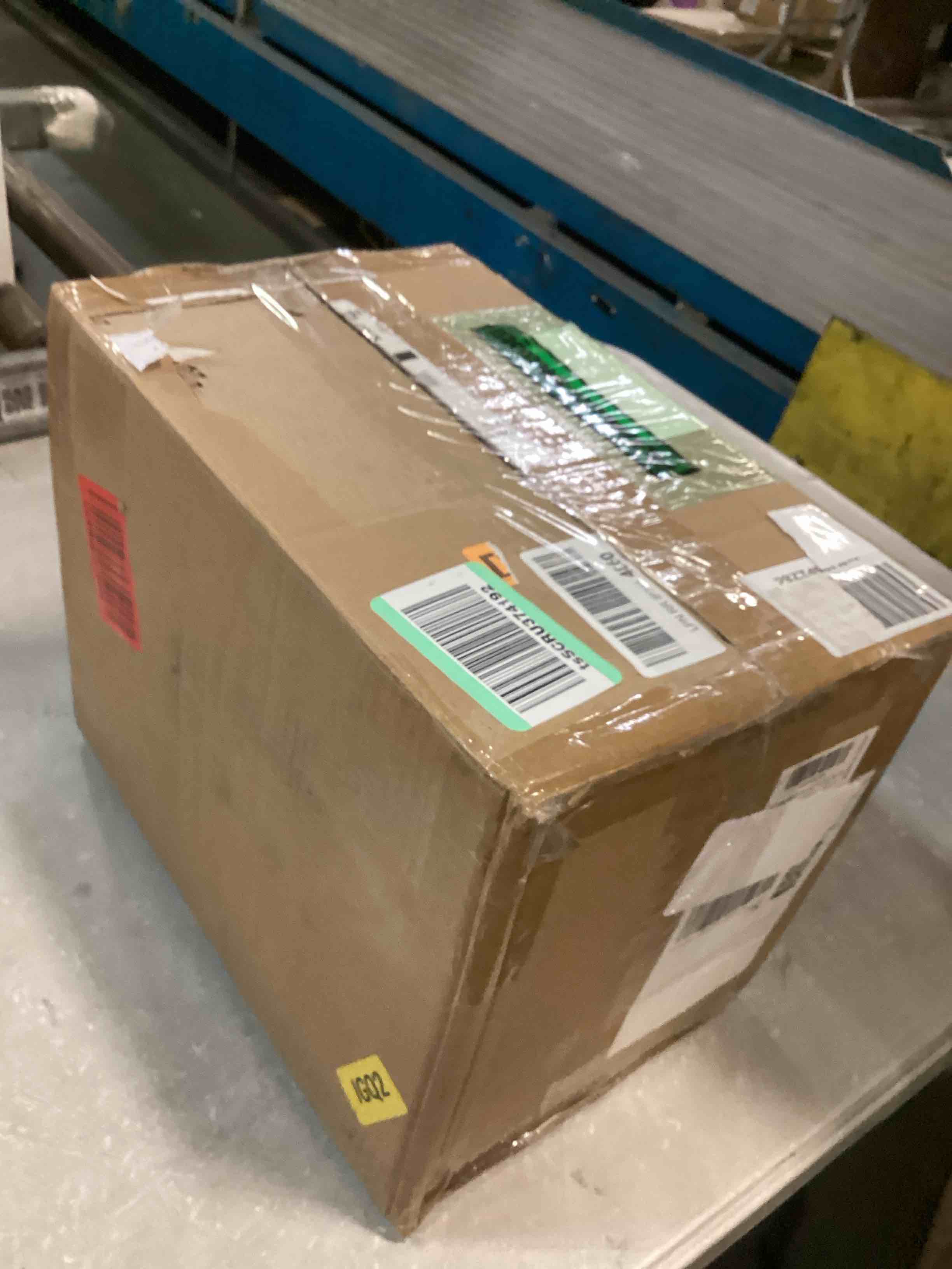 https://s3.amazonaws.com/lotting-images-prod/bidfta/BLU6652822_1720721247548.jpeg