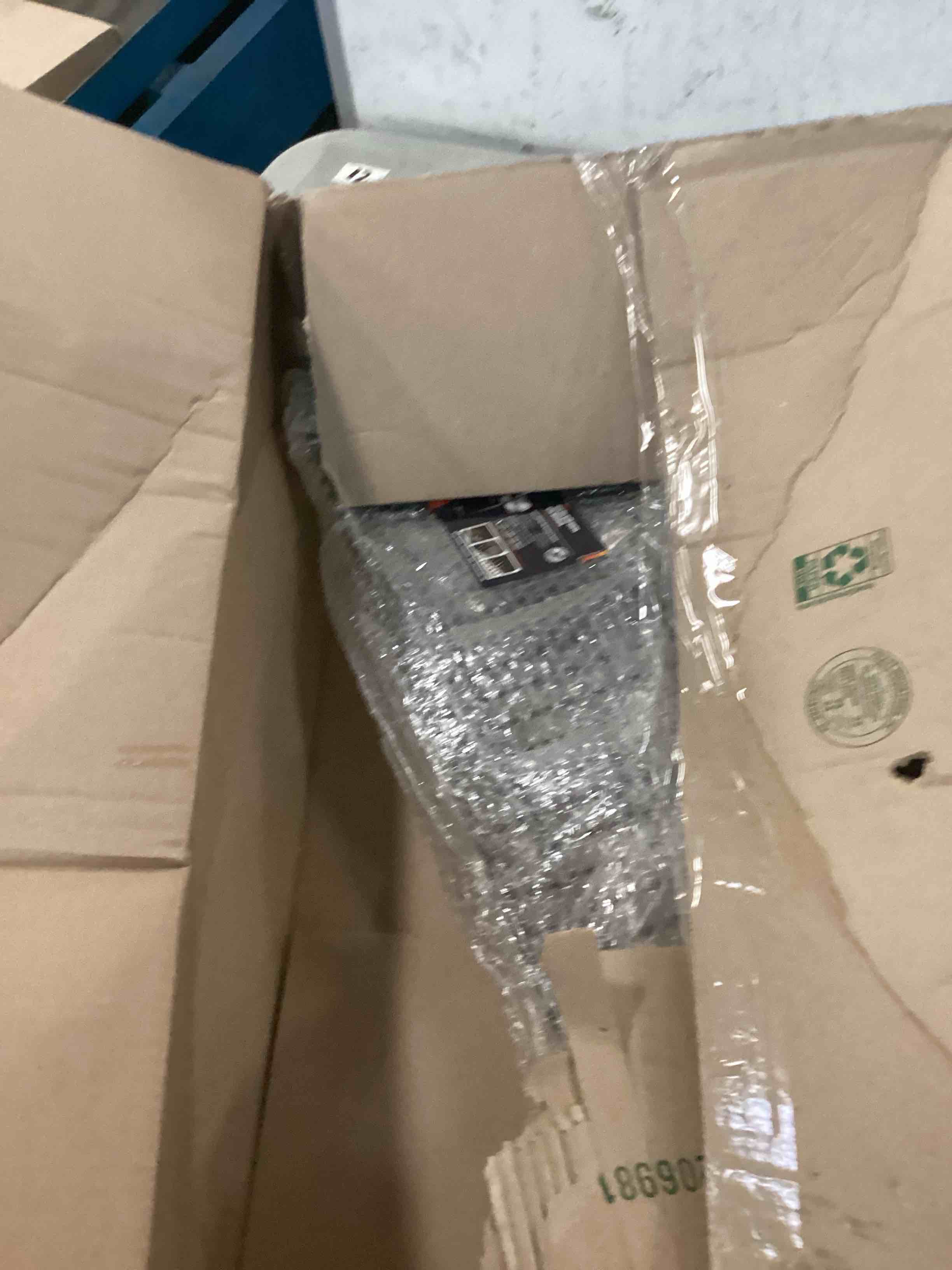 https://s3.amazonaws.com/lotting-images-prod/bidfta/BLU6652966_1719950093599.jpeg