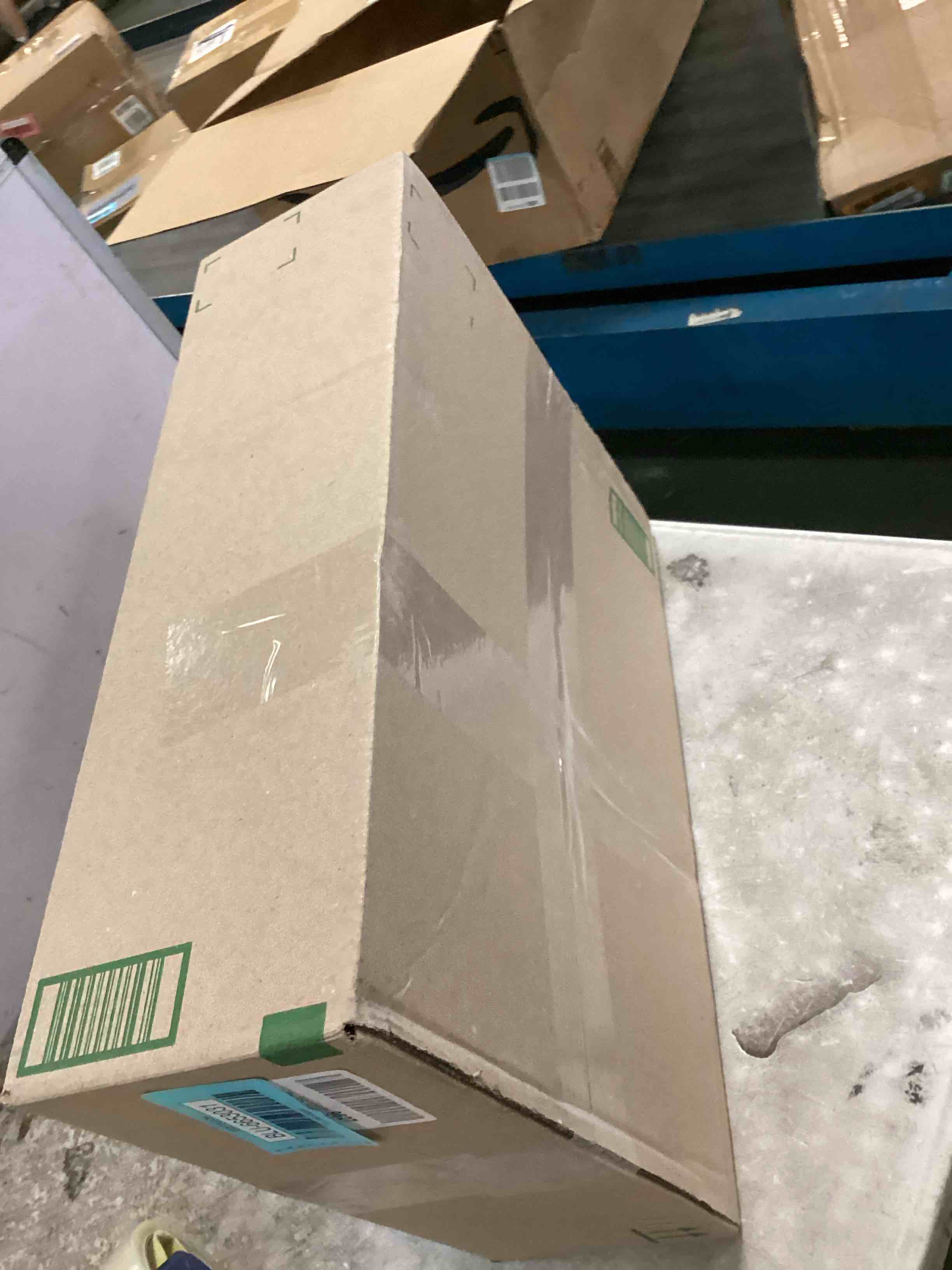 https://s3.amazonaws.com/lotting-images-prod/bidfta/BLU6653031_1720010168423.jpeg