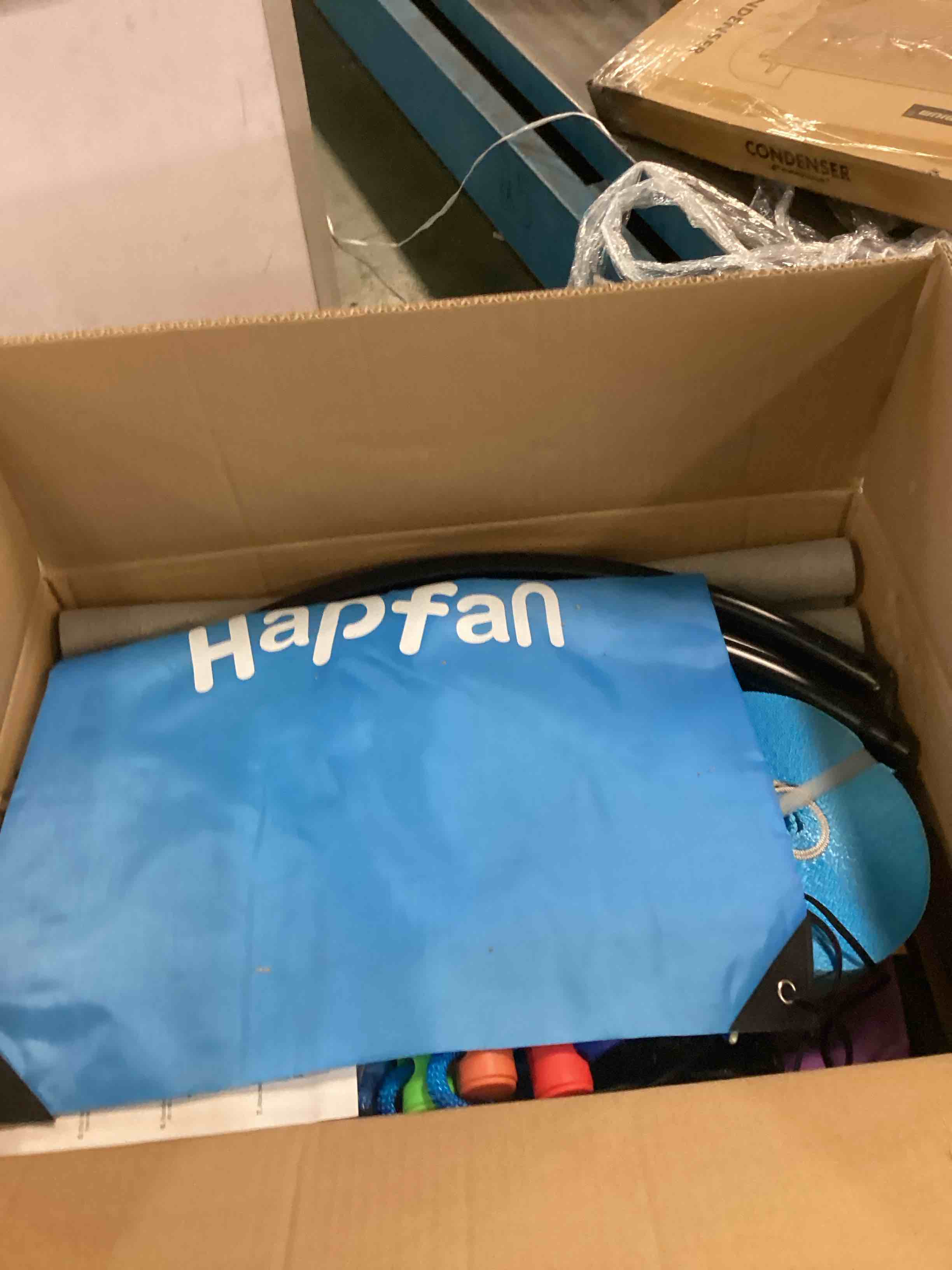 https://s3.amazonaws.com/lotting-images-prod/bidfta/BLU6653179_1720031130875.jpeg