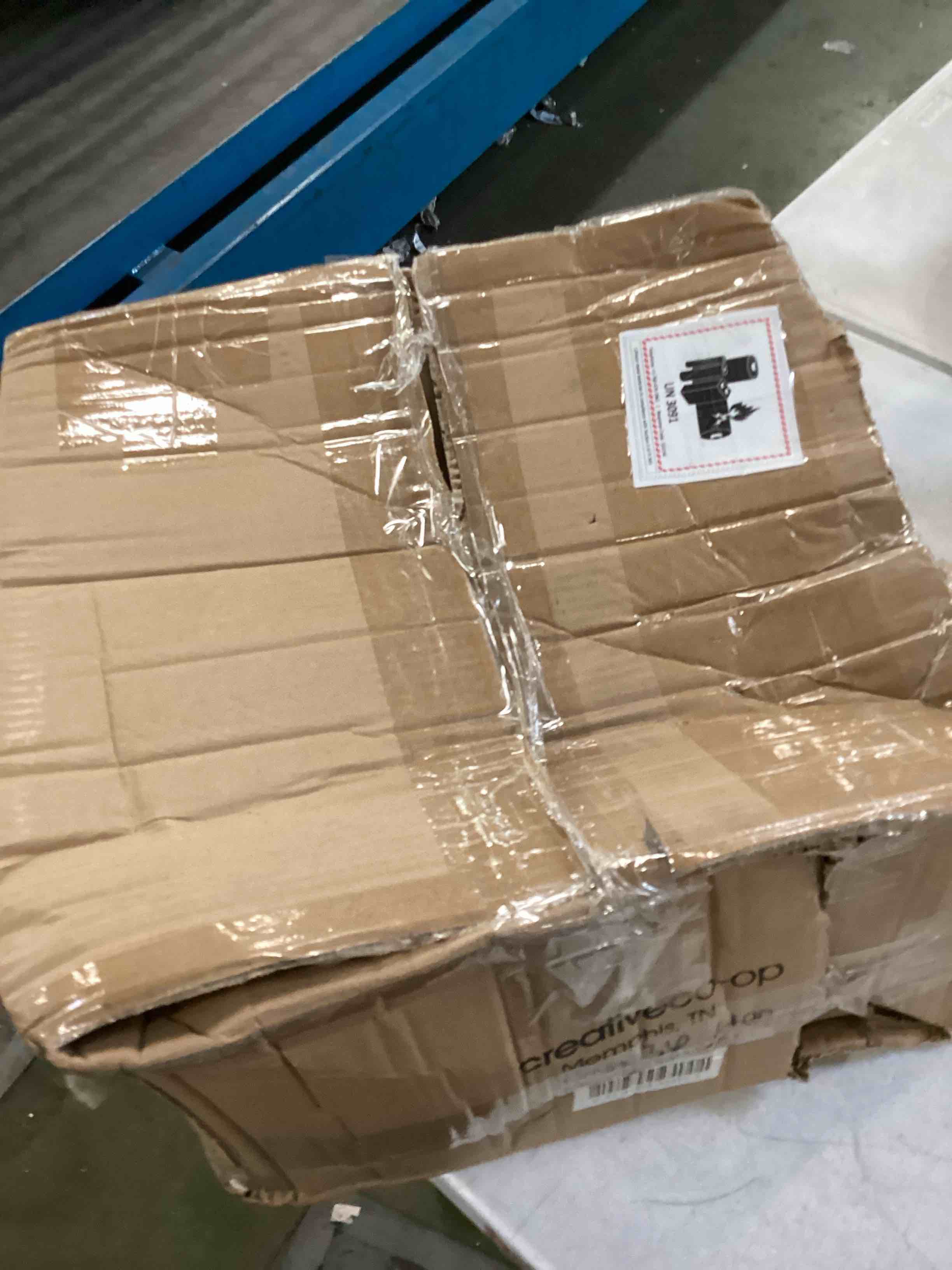 https://s3.amazonaws.com/lotting-images-prod/bidfta/BLU6653368_1720201160874.jpeg