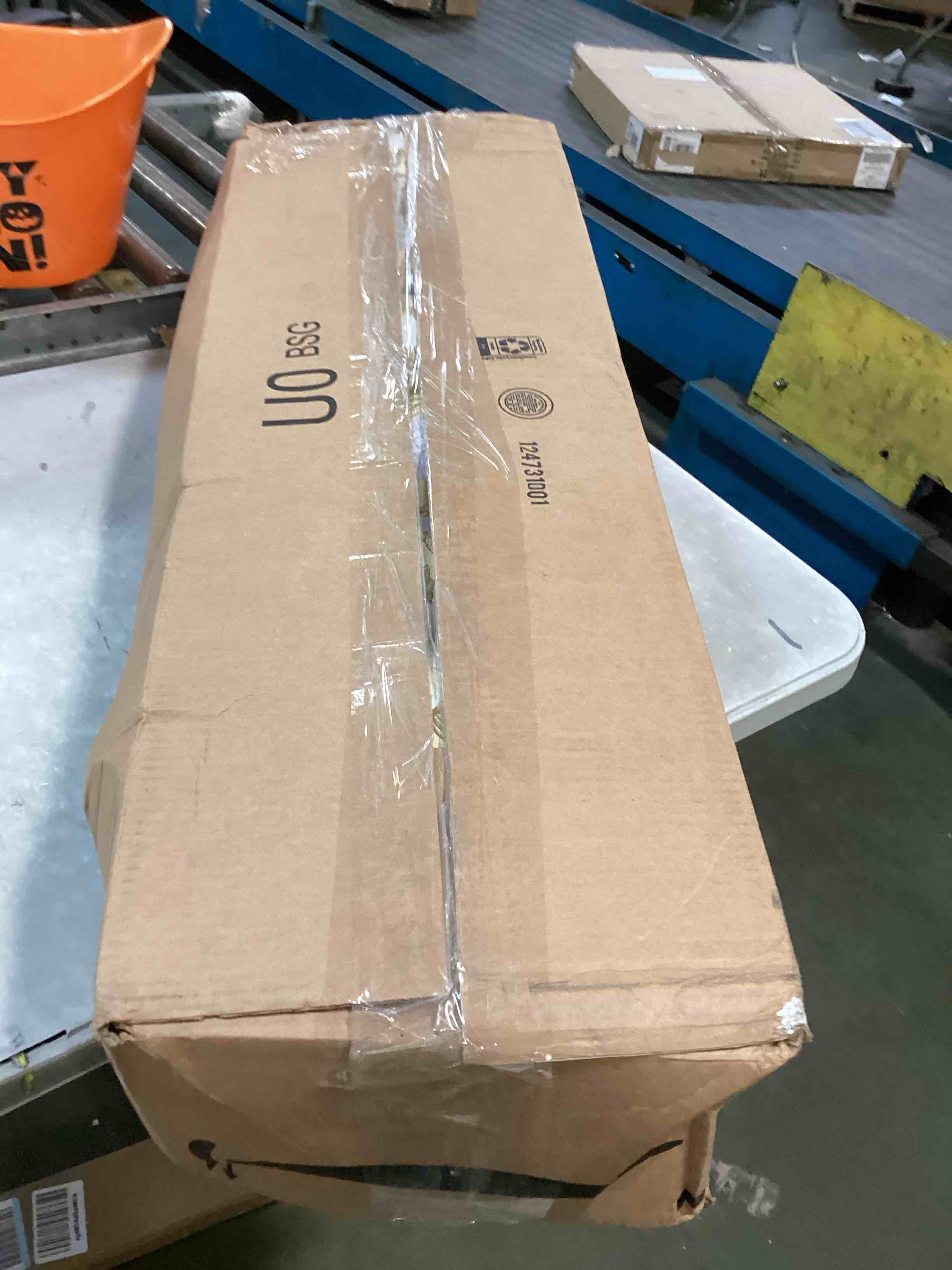 https://s3.amazonaws.com/lotting-images-prod/bidfta/BLU6653558_1720452649455.jpeg