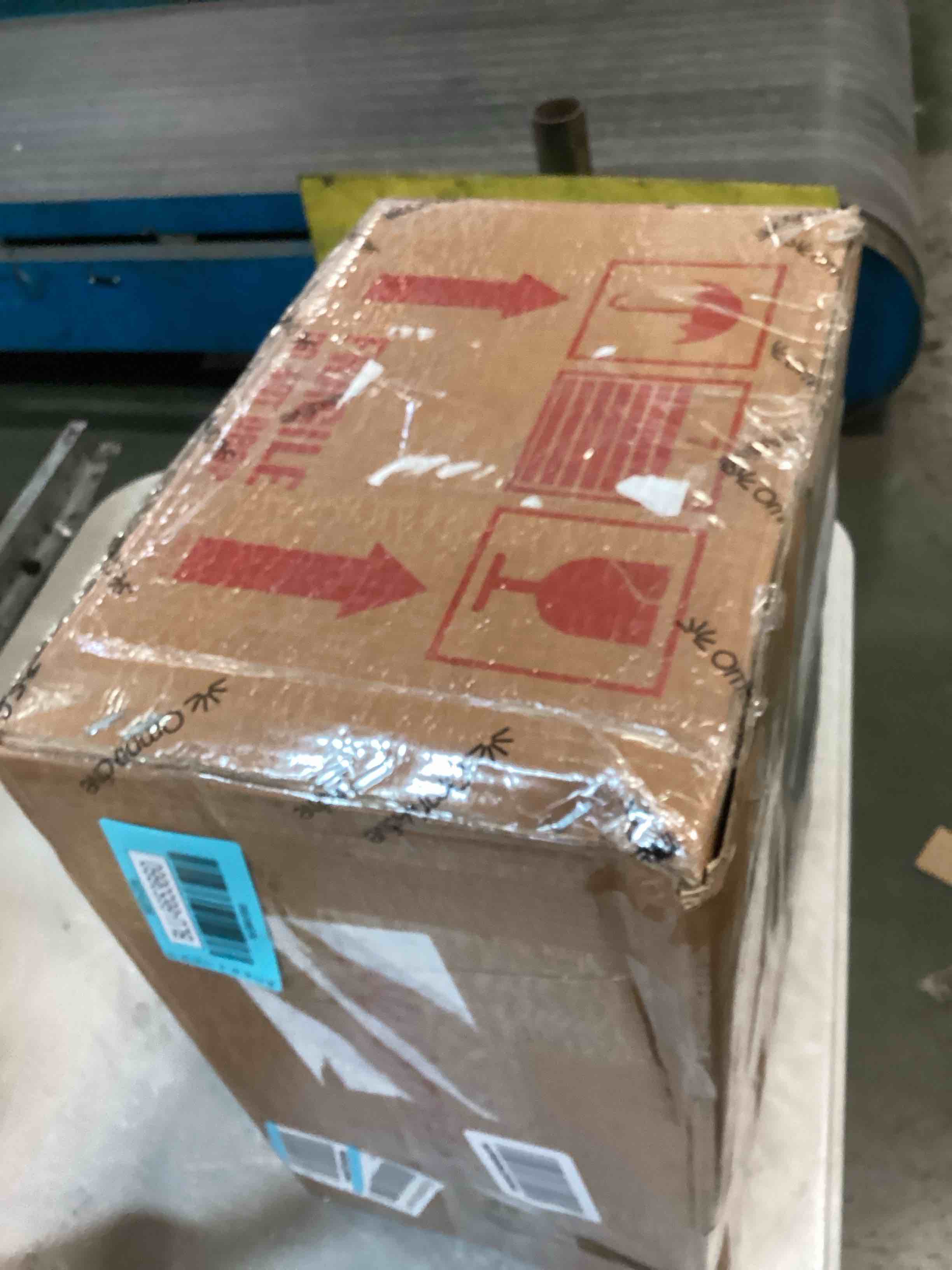 https://s3.amazonaws.com/lotting-images-prod/bidfta/BLU6653660_1720467000817.jpeg