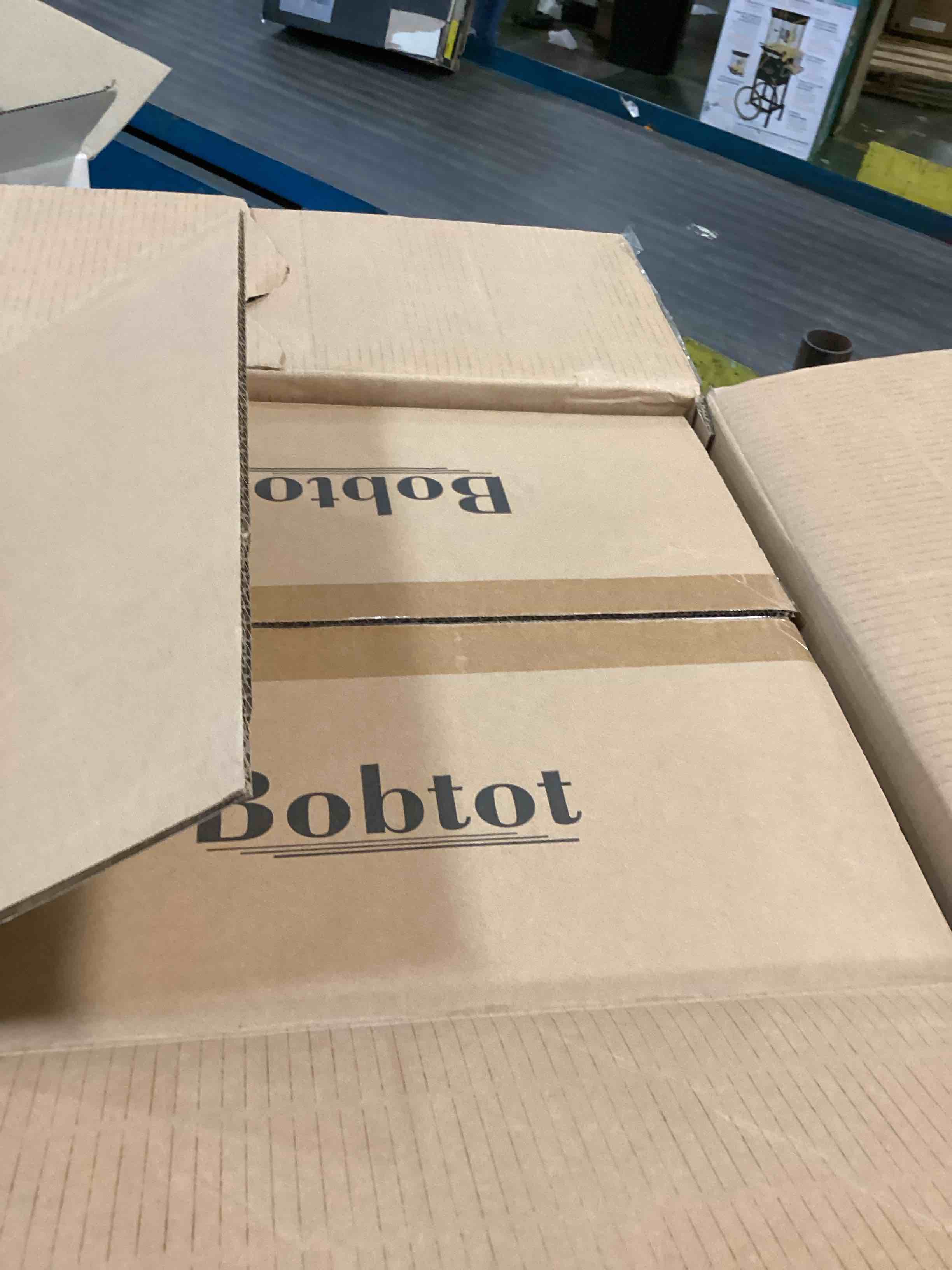 https://s3.amazonaws.com/lotting-images-prod/bidfta/BLU6653662_1720467135952.jpeg