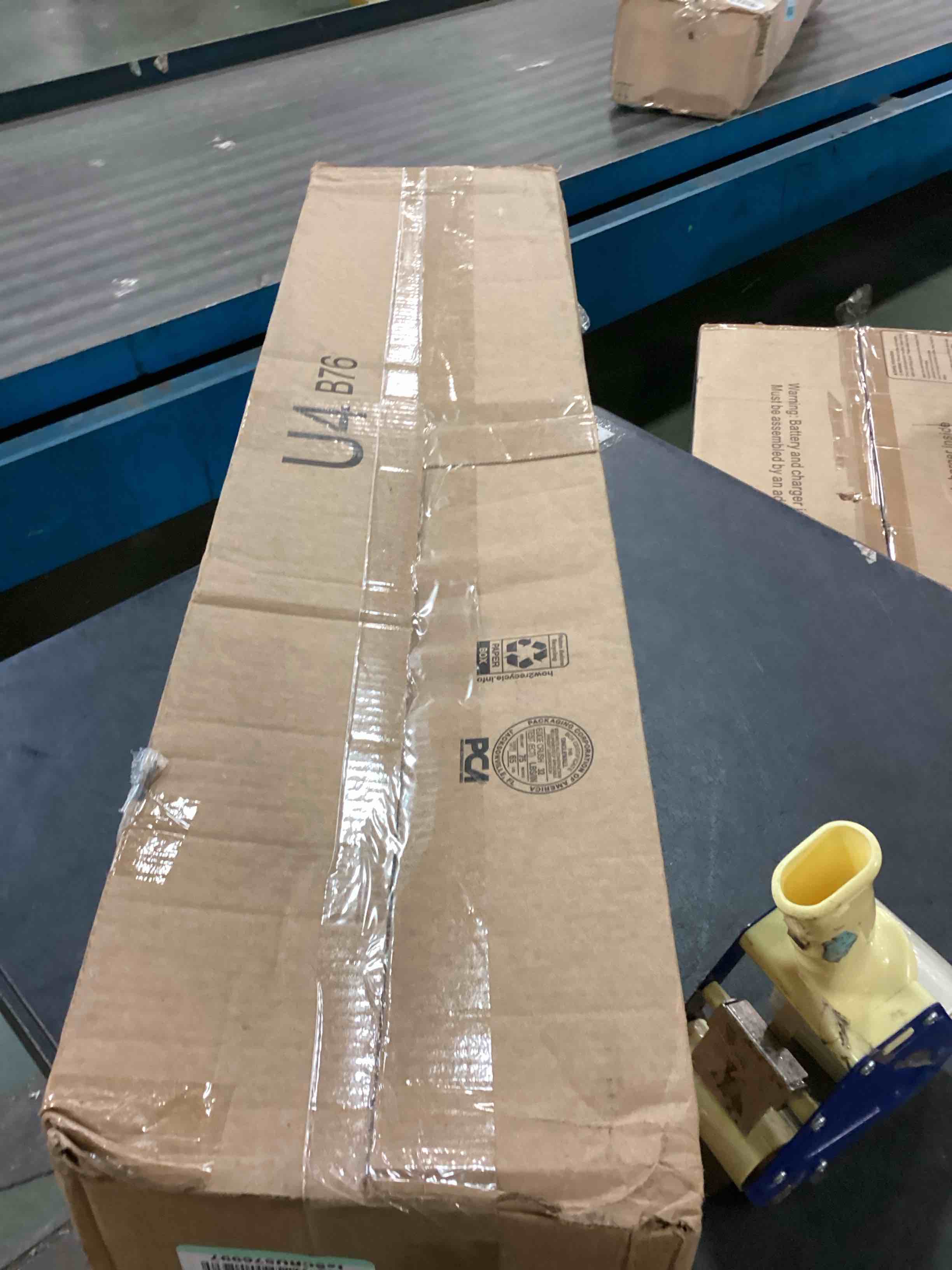 https://s3.amazonaws.com/lotting-images-prod/bidfta/BLU6653695_1720524299867.jpeg