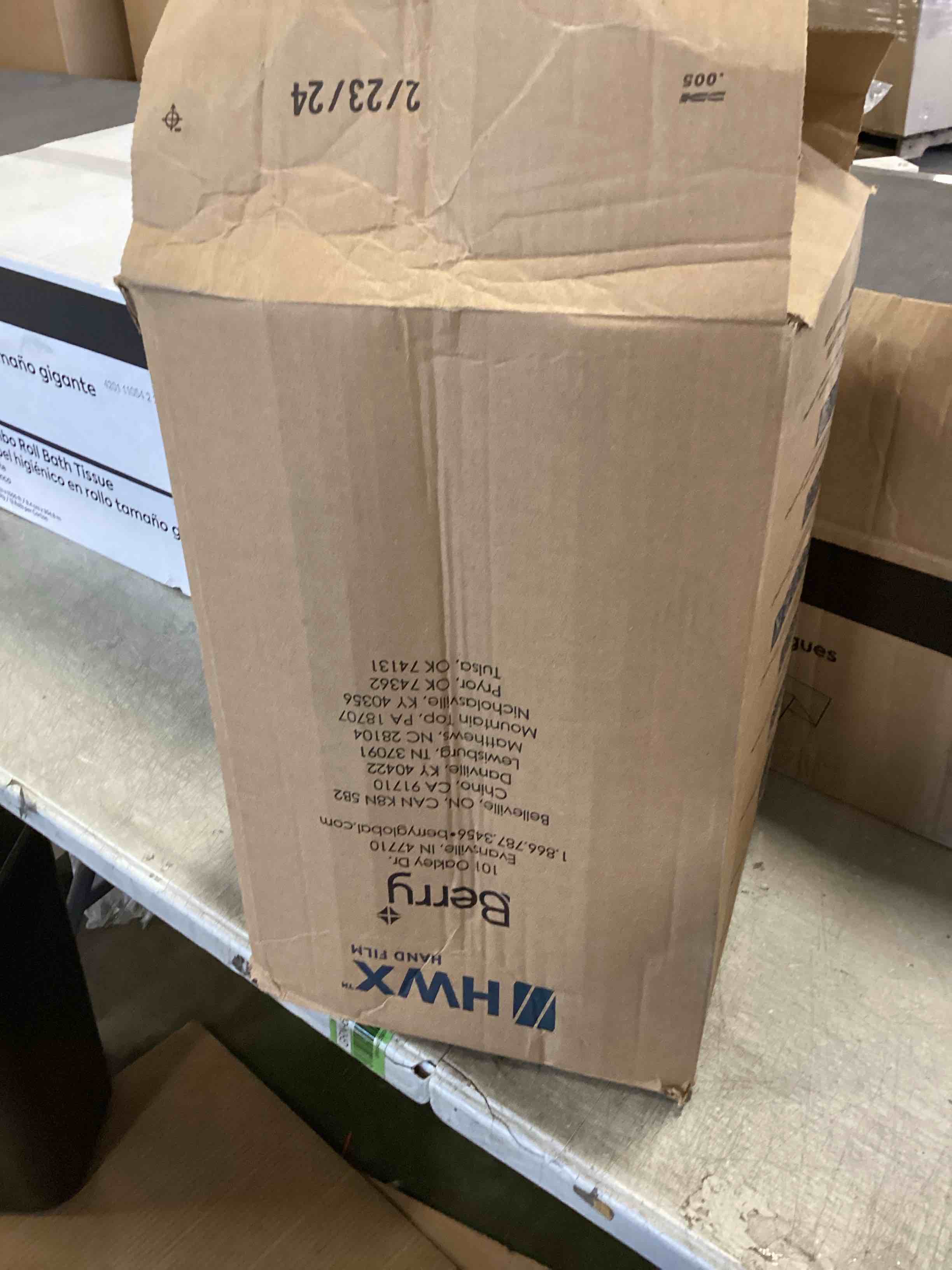 https://s3.amazonaws.com/lotting-images-prod/bidfta/BLU6654771_1719604266058.jpeg