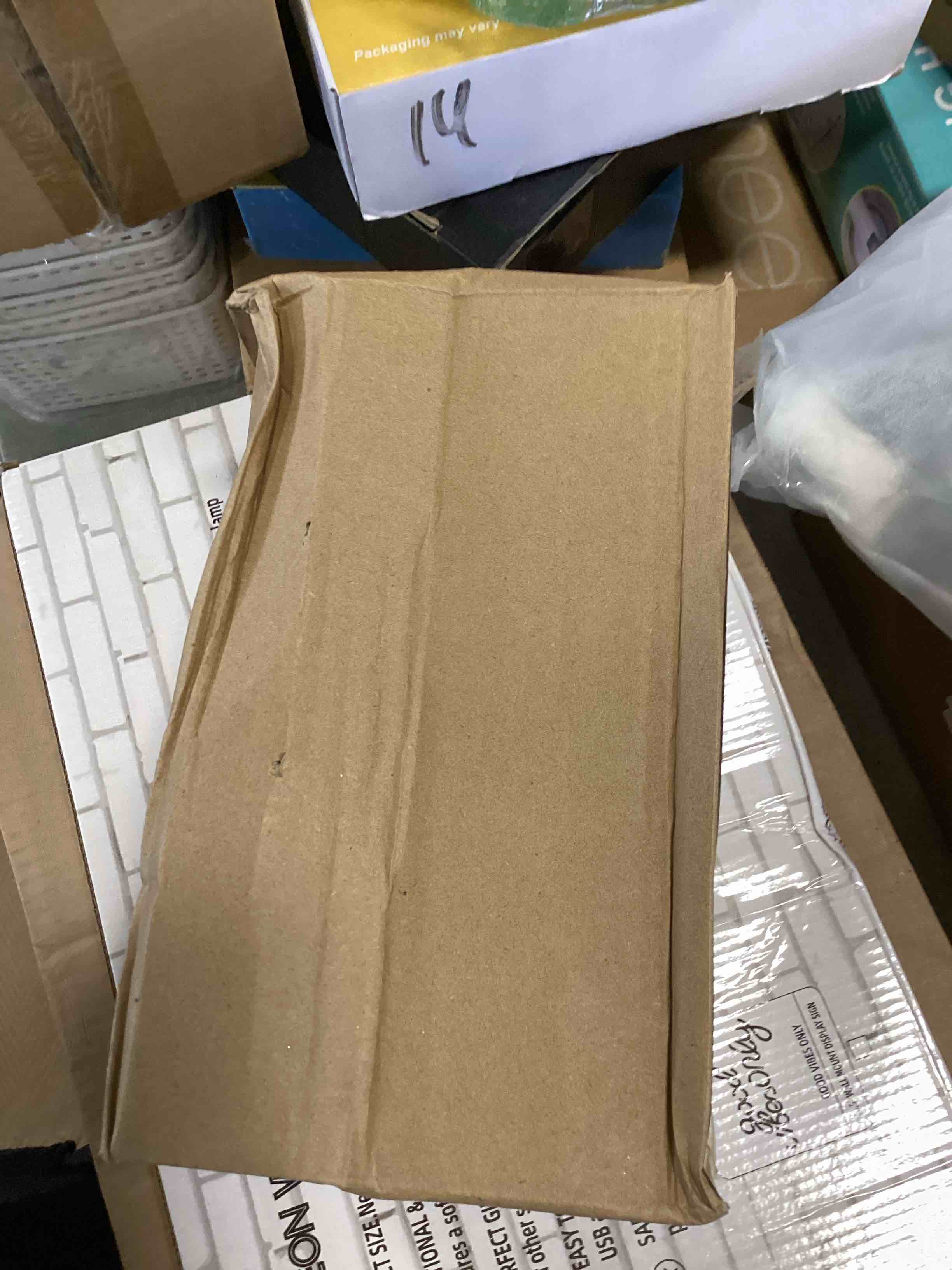 https://s3.amazonaws.com/lotting-images-prod/bidfta/BLU6654854_1719838564840.jpeg