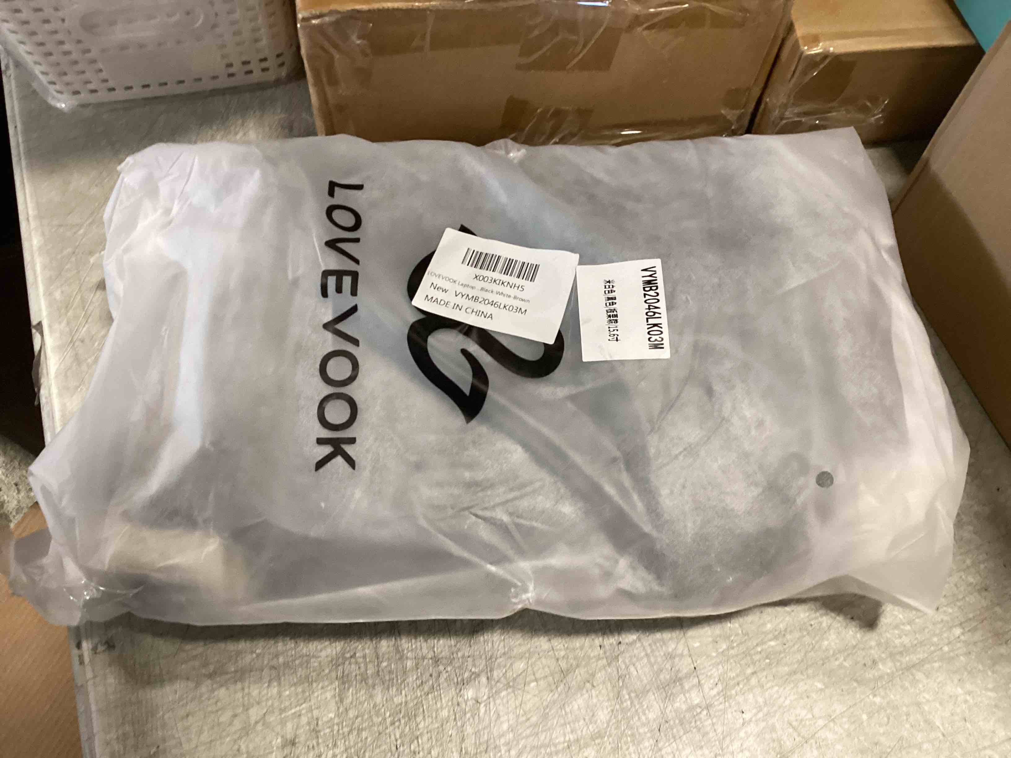 https://s3.amazonaws.com/lotting-images-prod/bidfta/BLU6654858_1719838858396.jpeg
