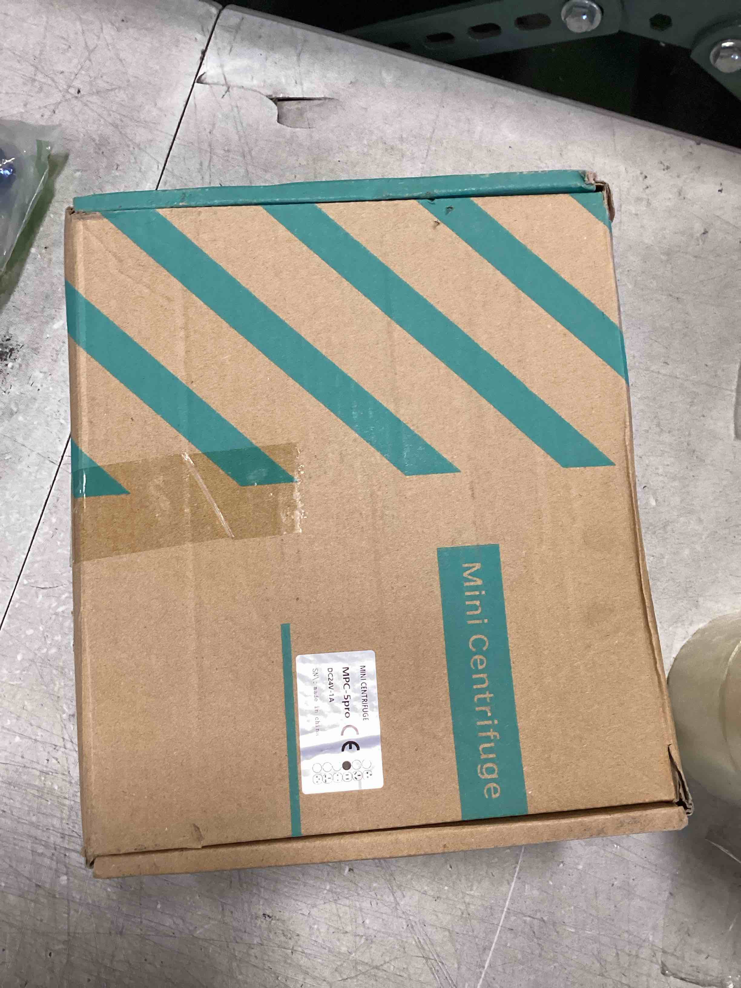 https://s3.amazonaws.com/lotting-images-prod/bidfta/BLU6655039_1719855478662.jpeg
