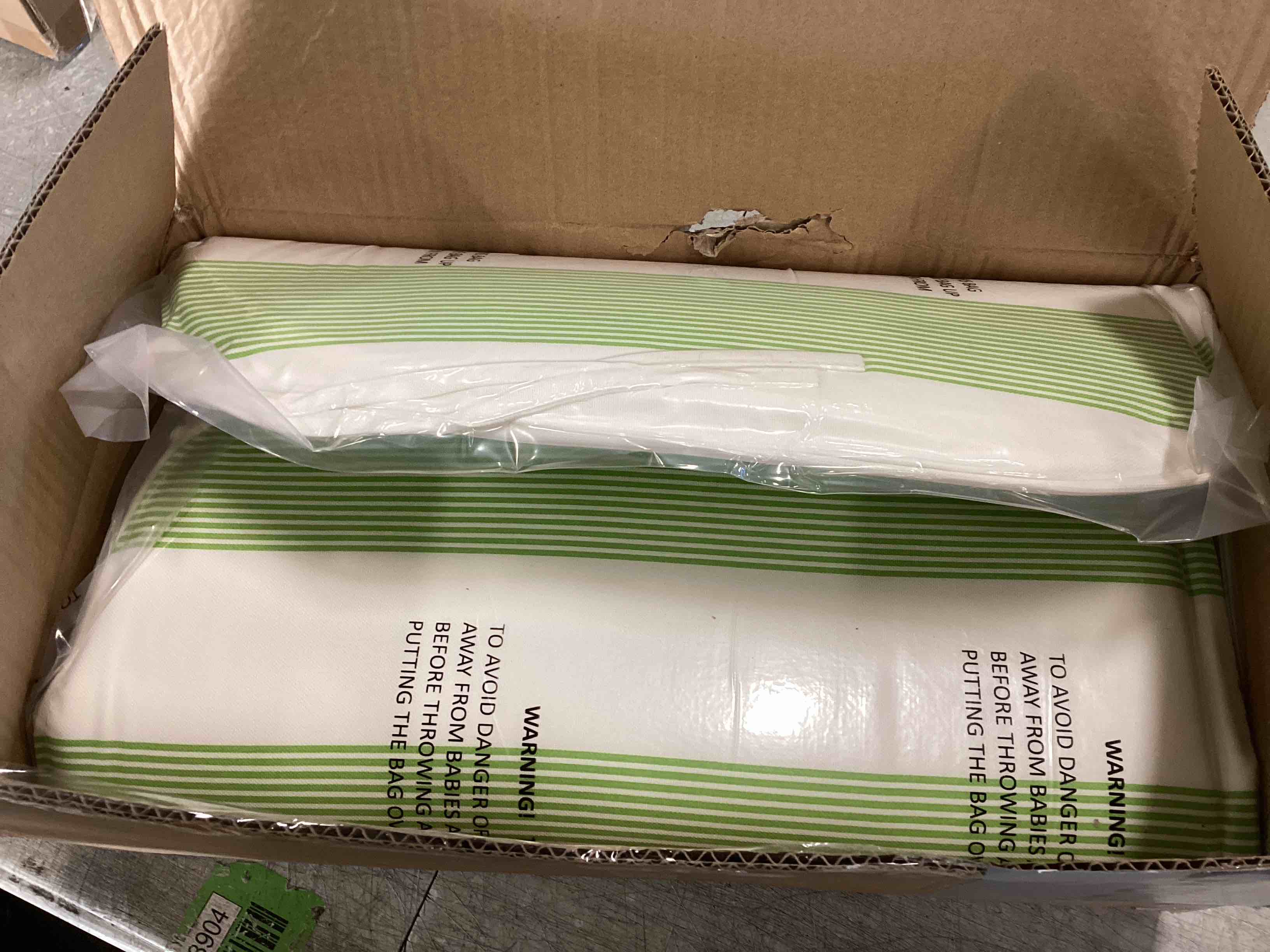 https://s3.amazonaws.com/lotting-images-prod/bidfta/BLU6655162_1719920898280.jpeg