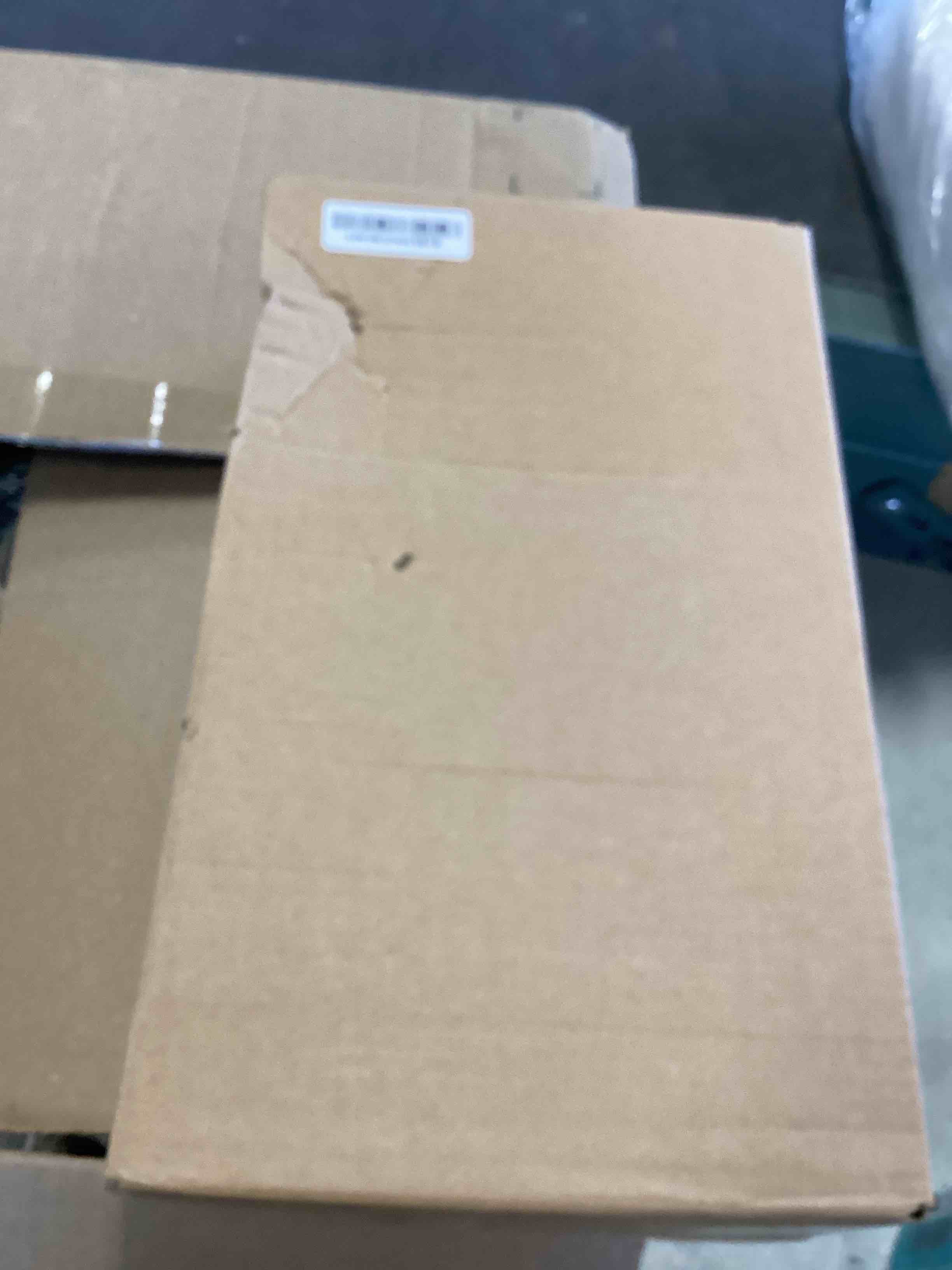 https://s3.amazonaws.com/lotting-images-prod/bidfta/BLU6655326_1719935442864.jpeg